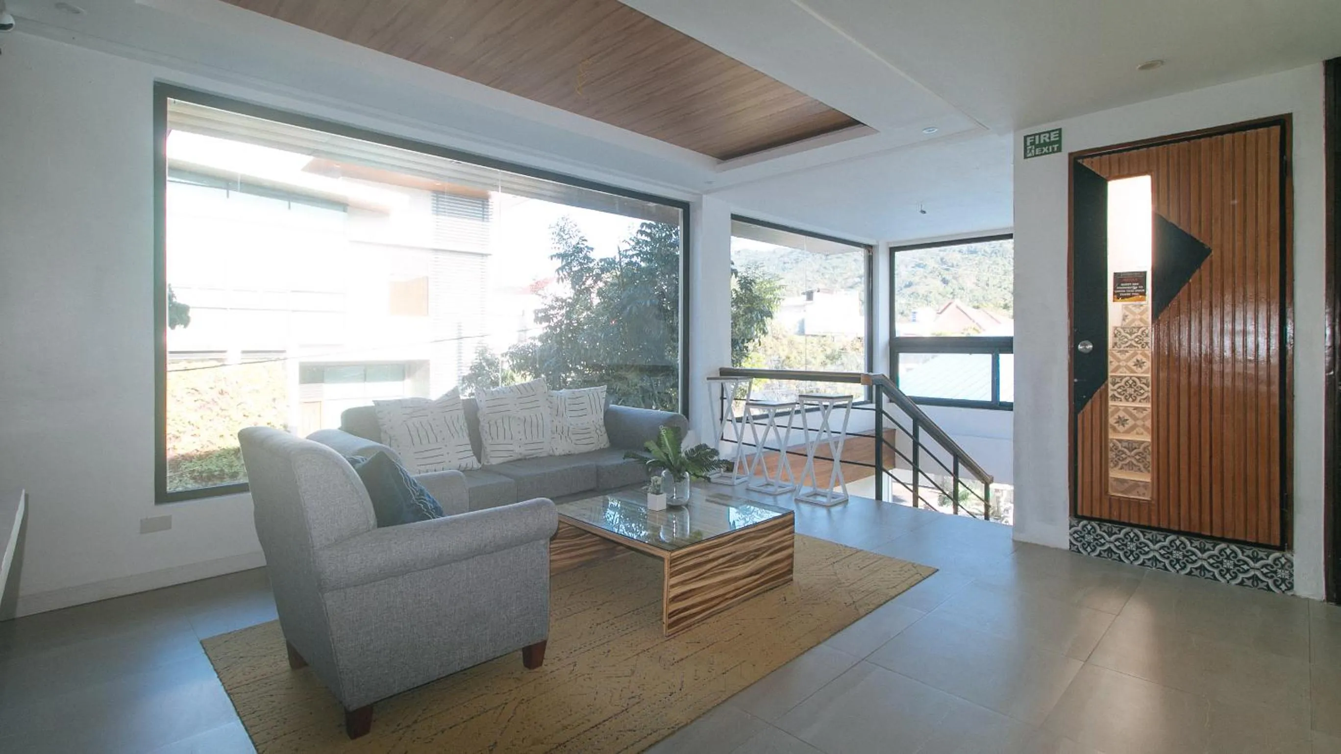 Living room in RedDoorz at Anton's Loft Designer Resort Pansol Calamba Laguna