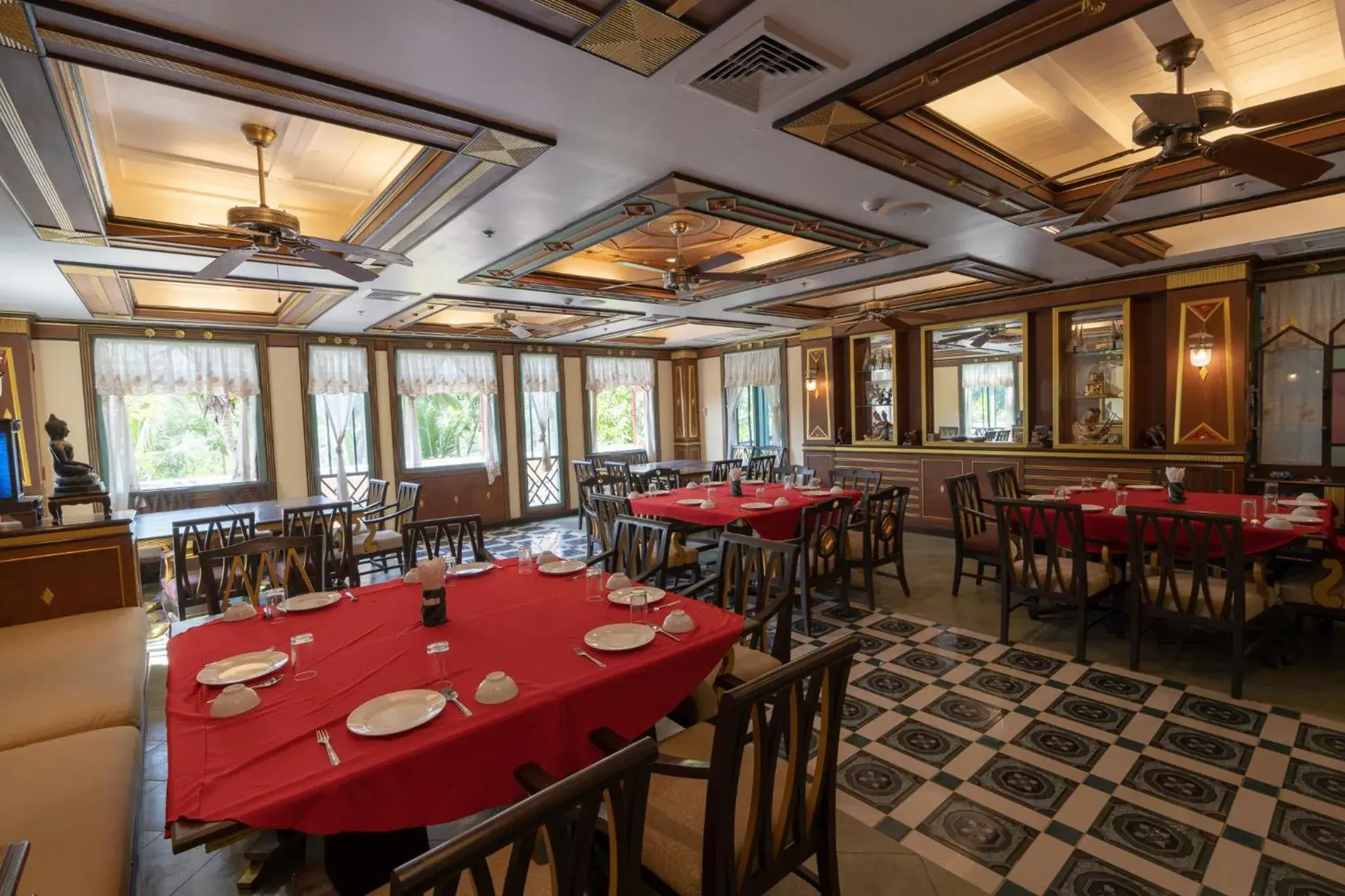 Restaurant/places to eat in Krabi Nature Beach Resort Restaurant/places to eat in Krabi Nature Beach Resort