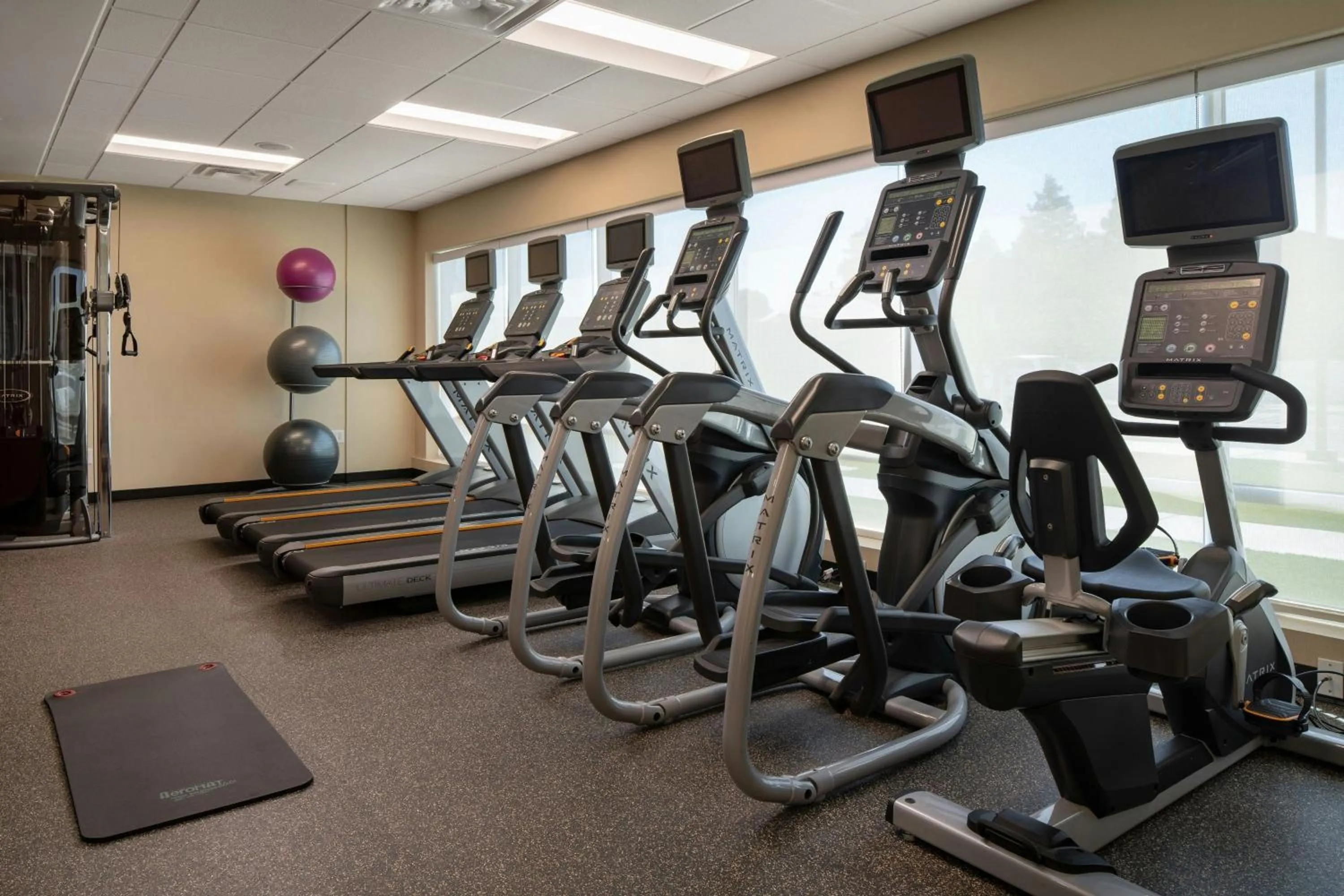 Fitness centre/facilities in TownePlace Suites Fresno Clovis