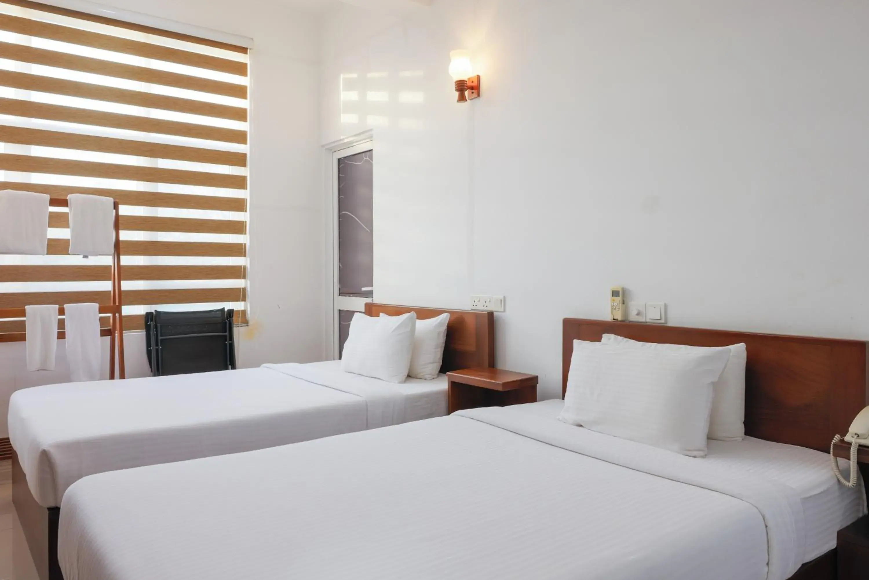 Twin Room with Balcony in The Den 23 Twin Room with Balcony in The Den 23