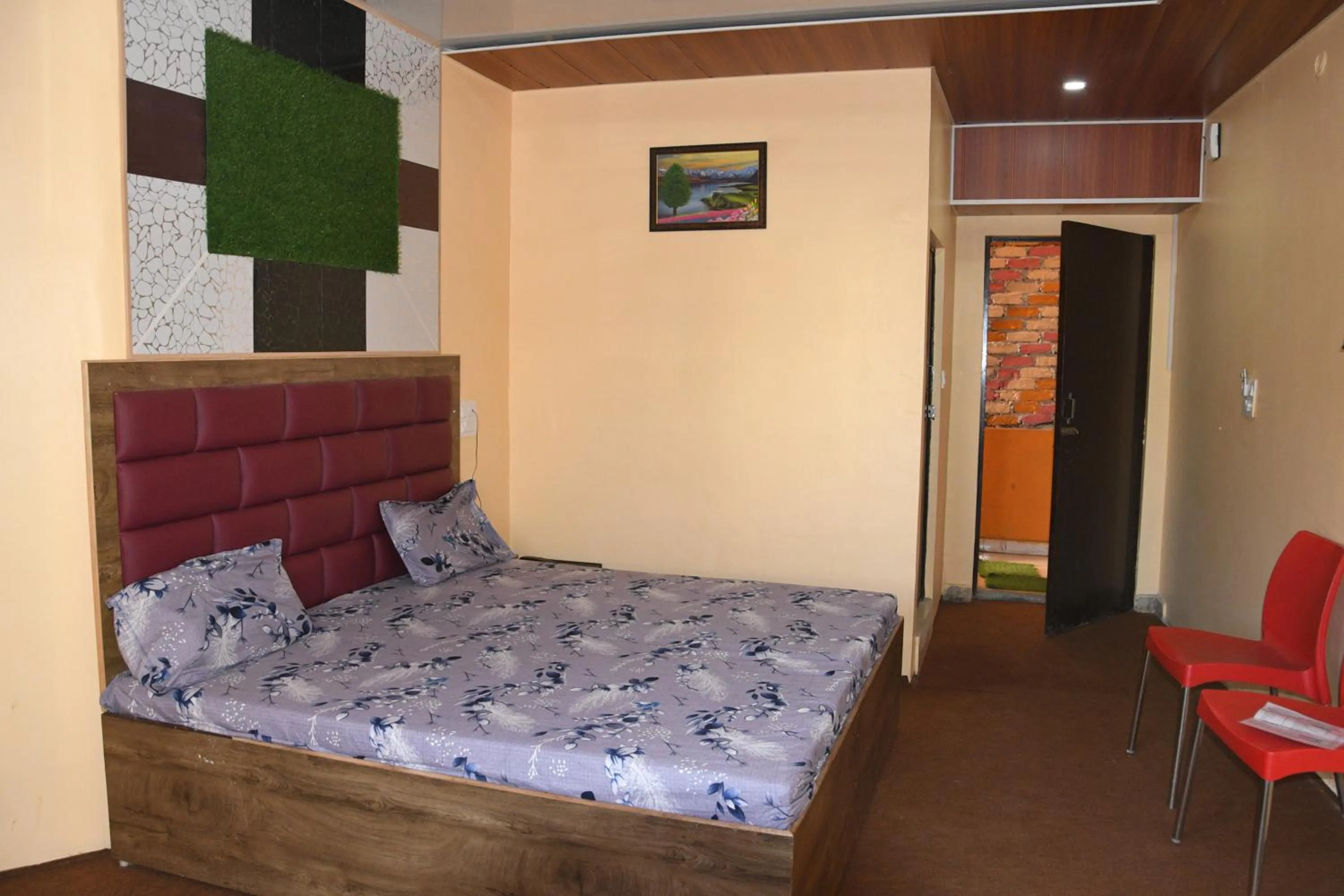 Bed in Hotel Mountain View And Rooftop Restaurant