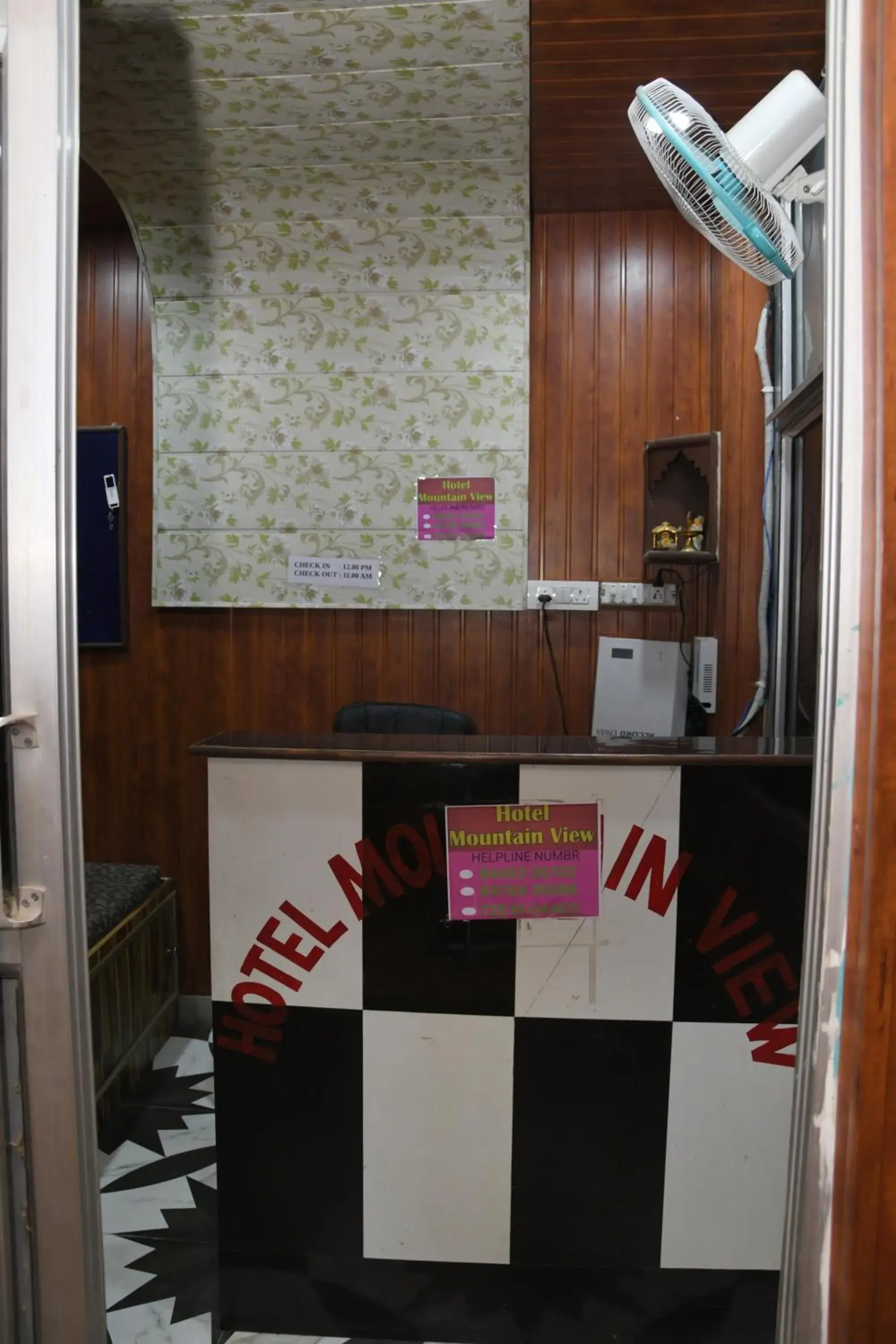 Lobby or reception in Hotel Mountain View And Rooftop Restaurant Lobby or reception in Hotel Mountain View And Rooftop Restaurant