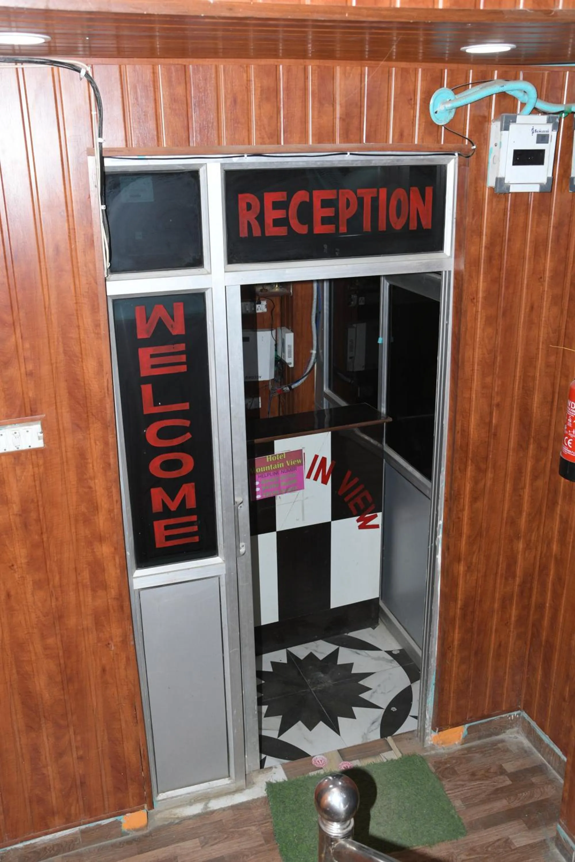 Lobby or reception in Hotel Mountain View And Rooftop Restaurant