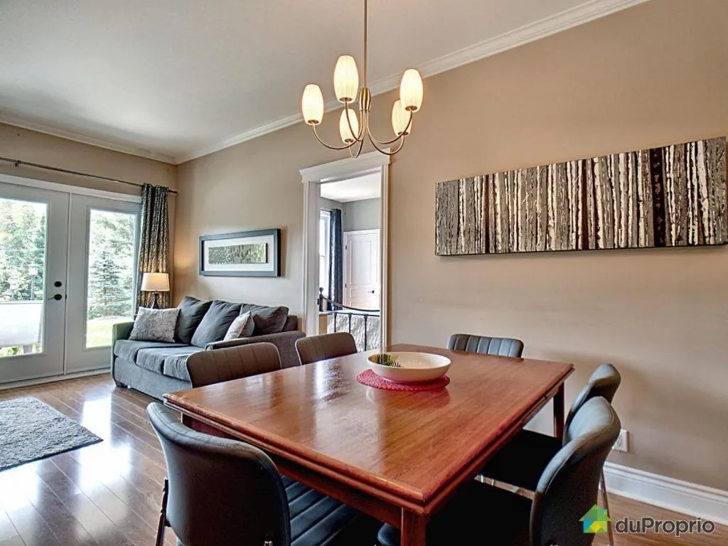 Dining area in Condo Le Champlain - 105