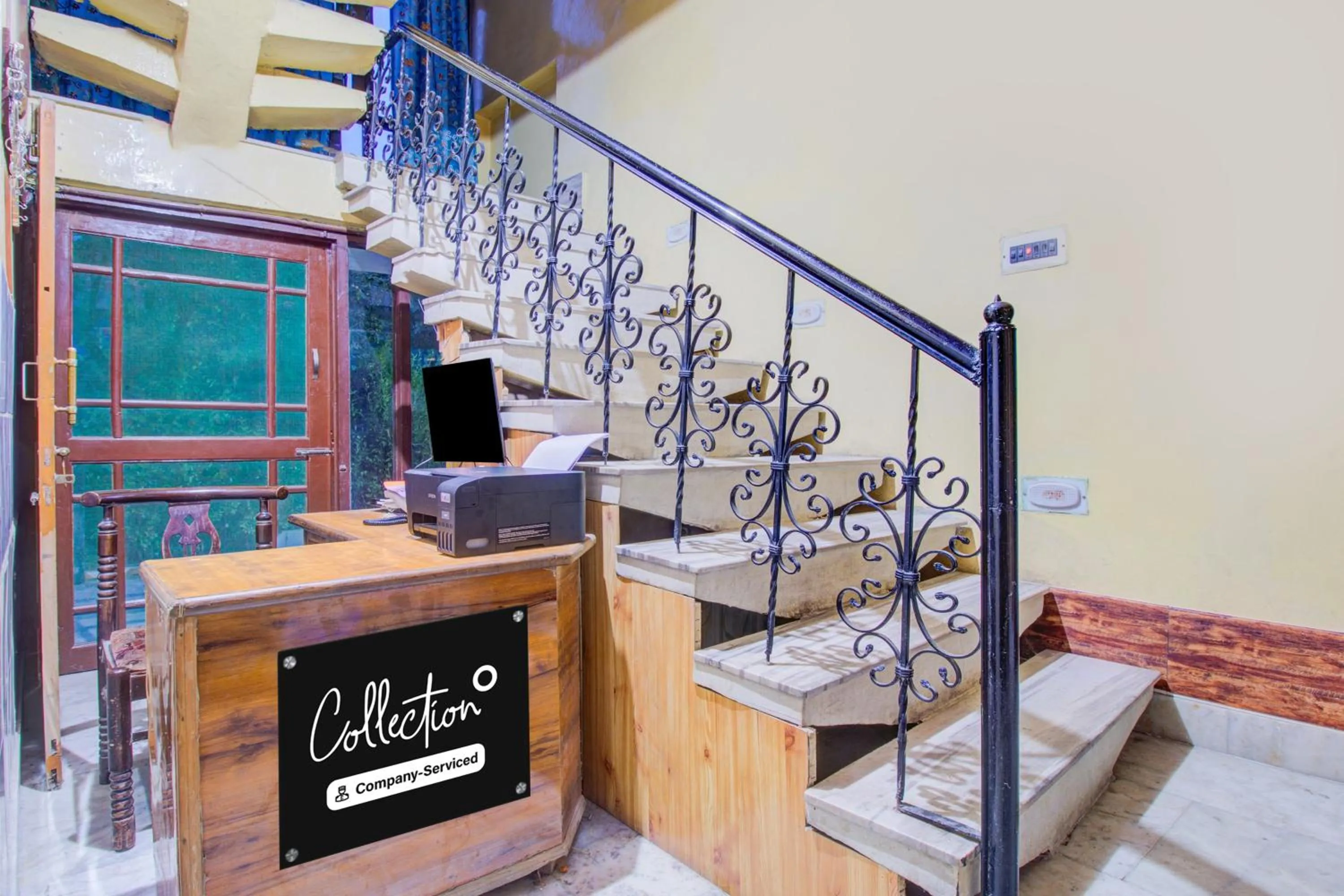 Lobby or reception in Collection O Airport Road Solina