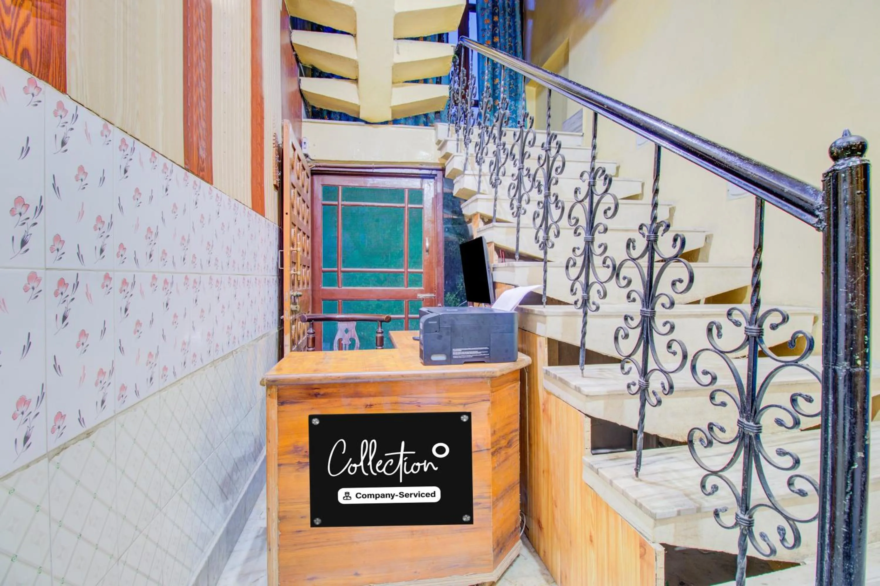 Lobby or reception in Collection O Airport Road Solina