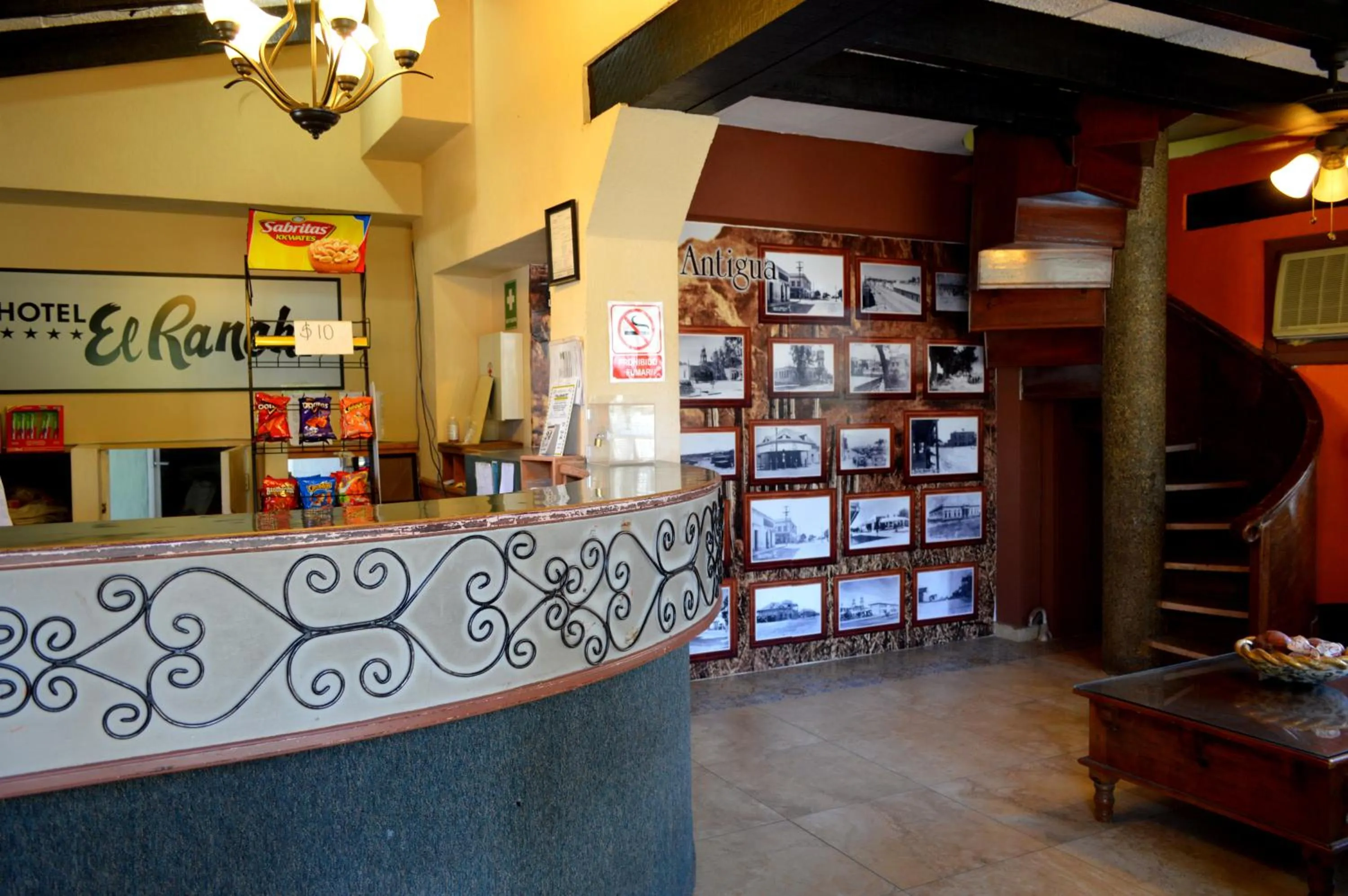 Lobby or reception in Hotel El Rancho