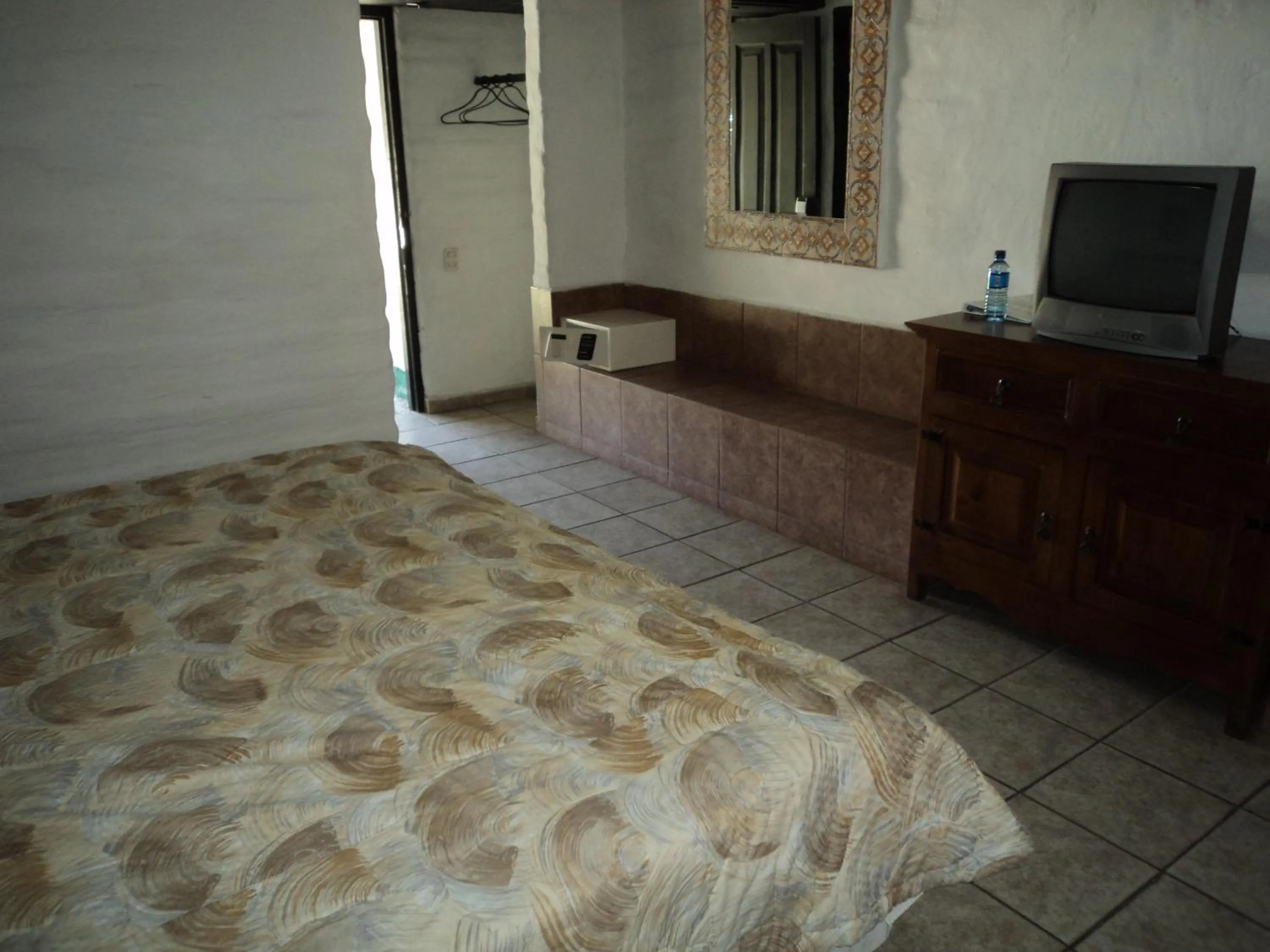 Decorative detail, Bed in Hotel El Rancho
