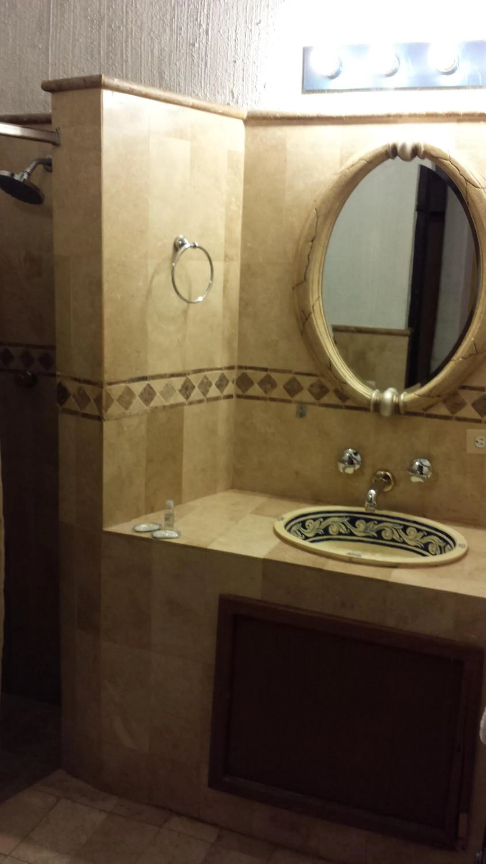 Decorative detail in Hotel El Rancho