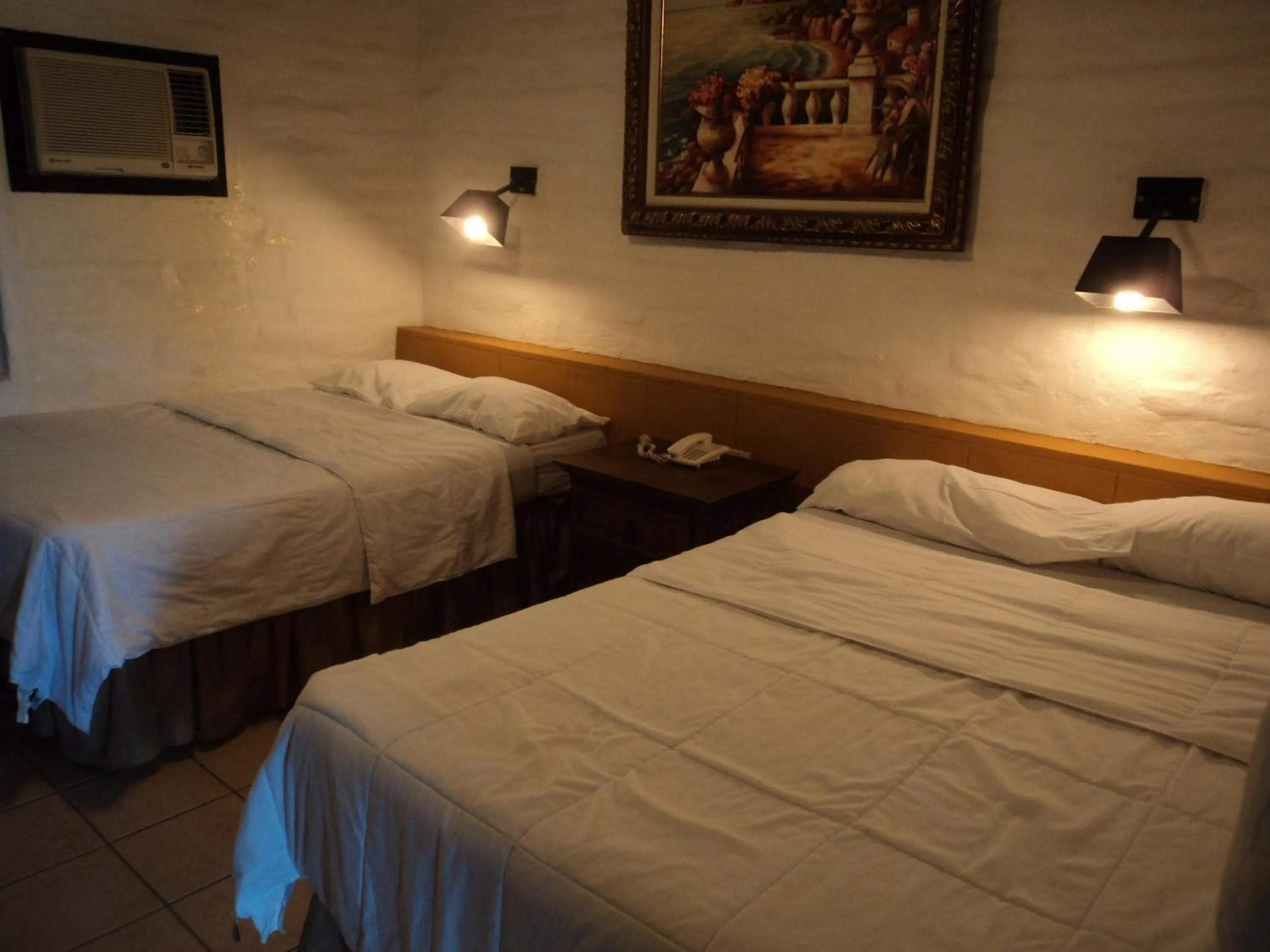 Decorative detail, Bed in Hotel El Rancho