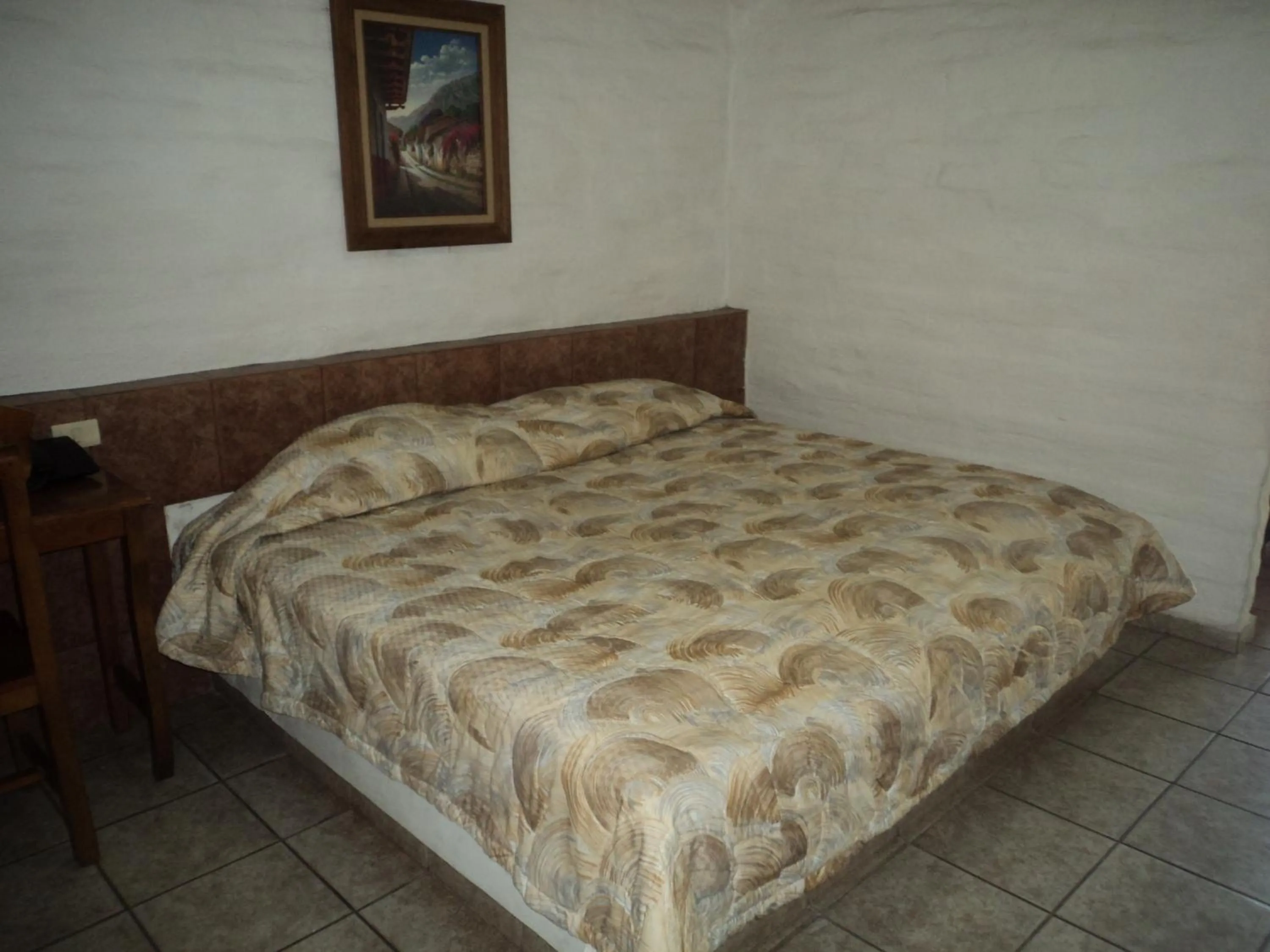 Decorative detail, Bed in Hotel El Rancho