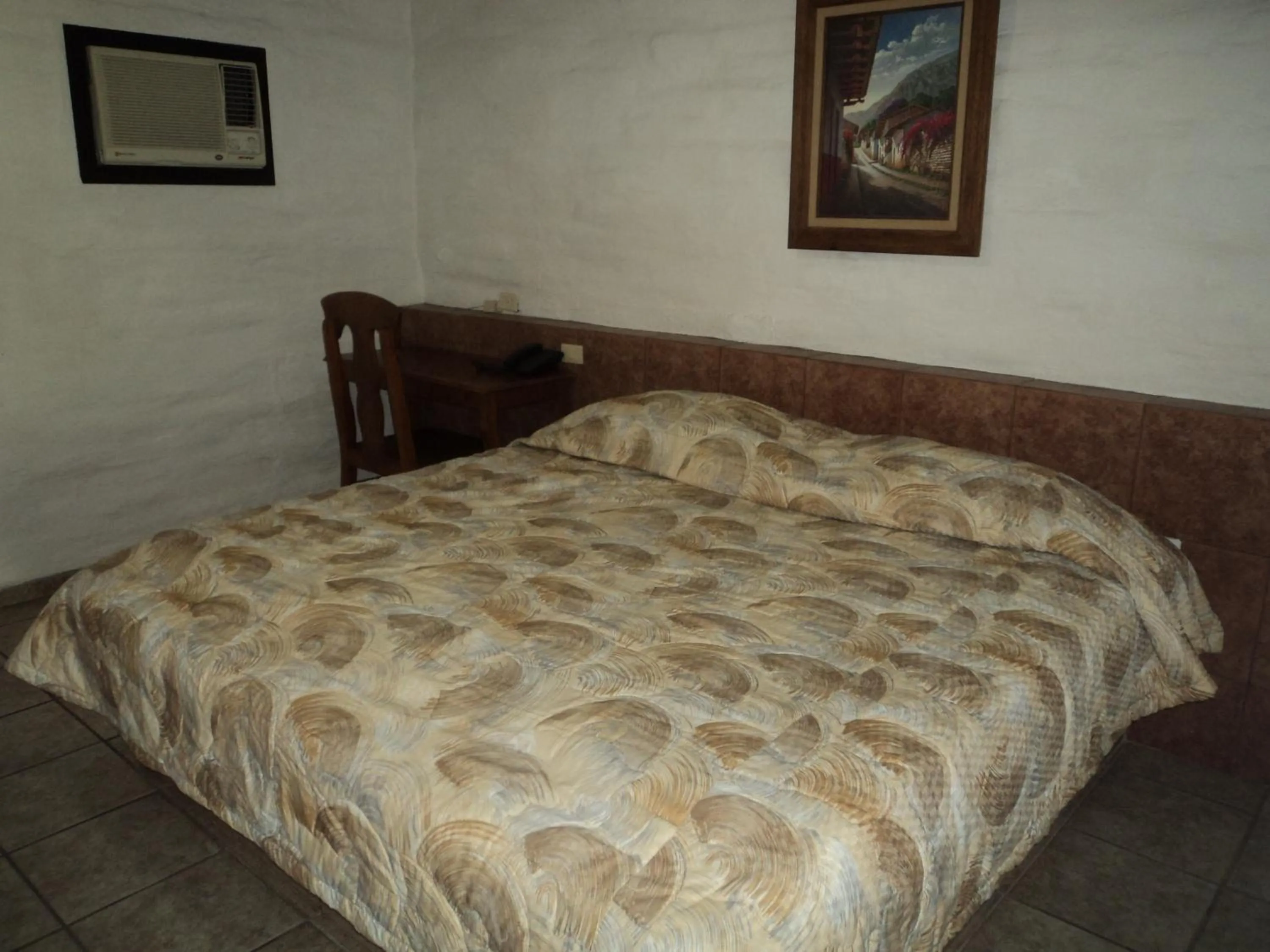 Decorative detail, Bed in Hotel El Rancho