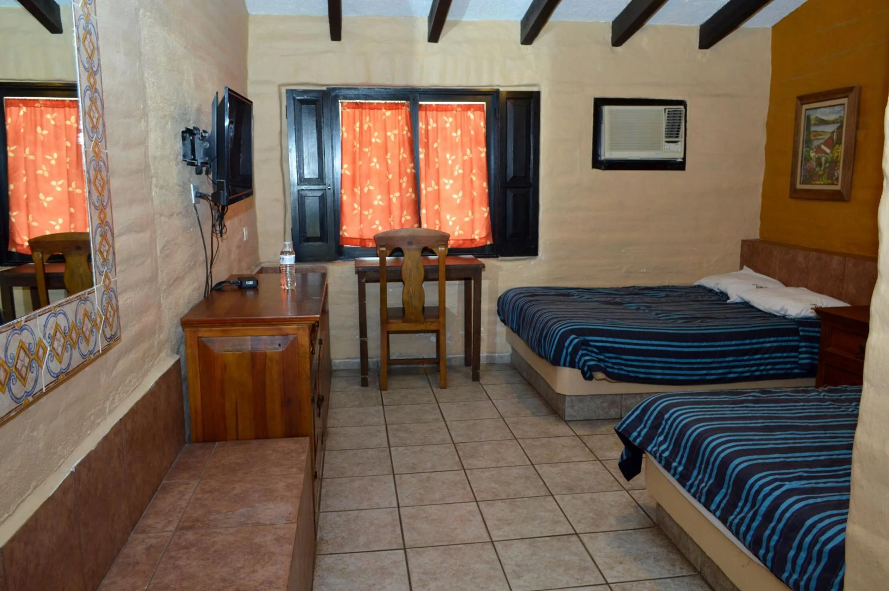 Photo of the whole room, Bed in Hotel El Rancho
