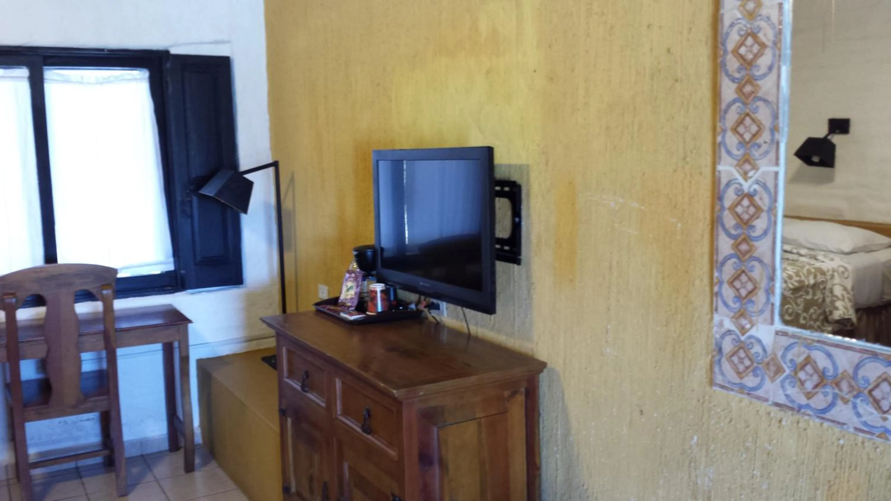 Decorative detail, Bed in Hotel El Rancho