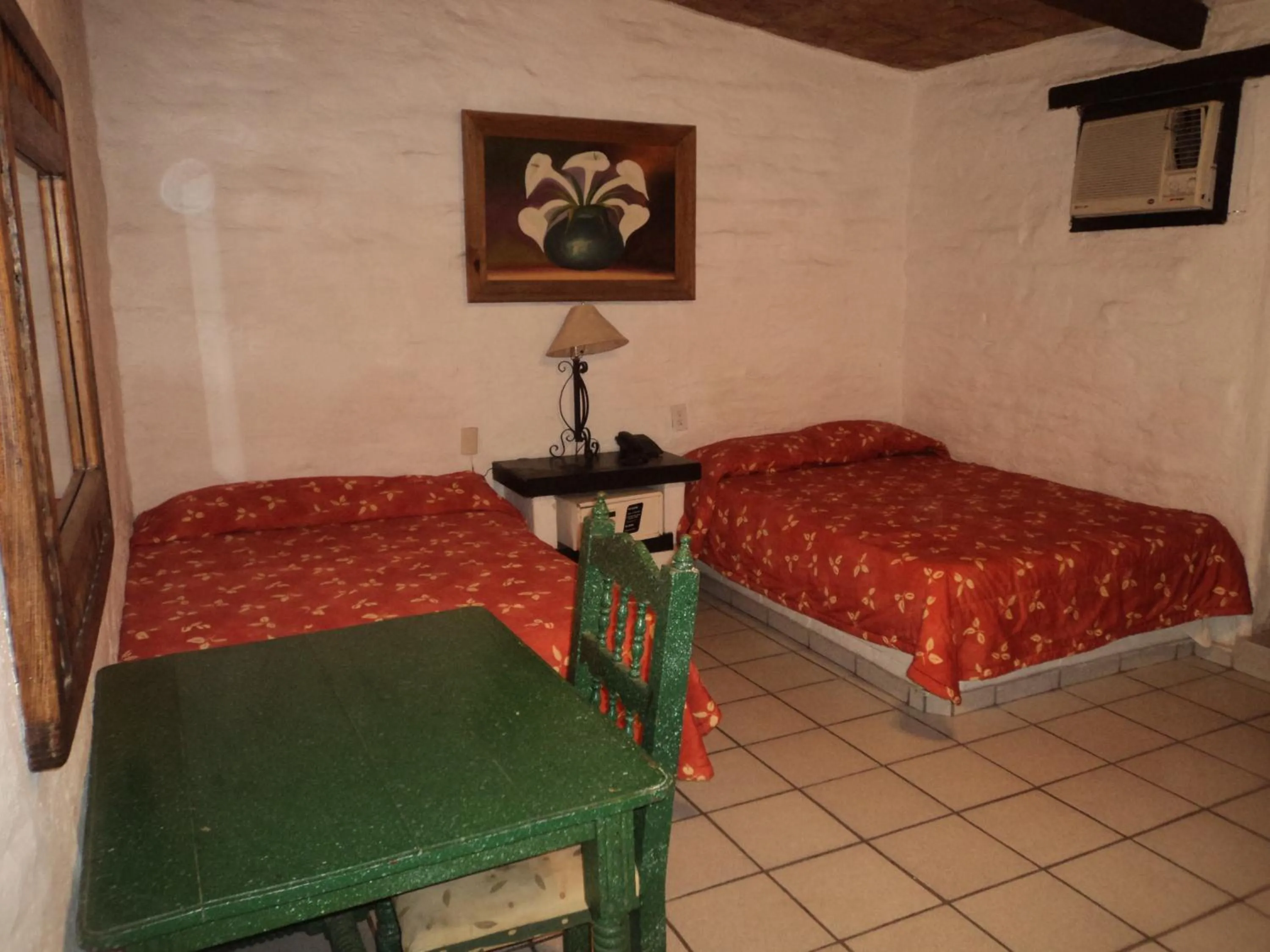 Decorative detail, Bed in Hotel El Rancho