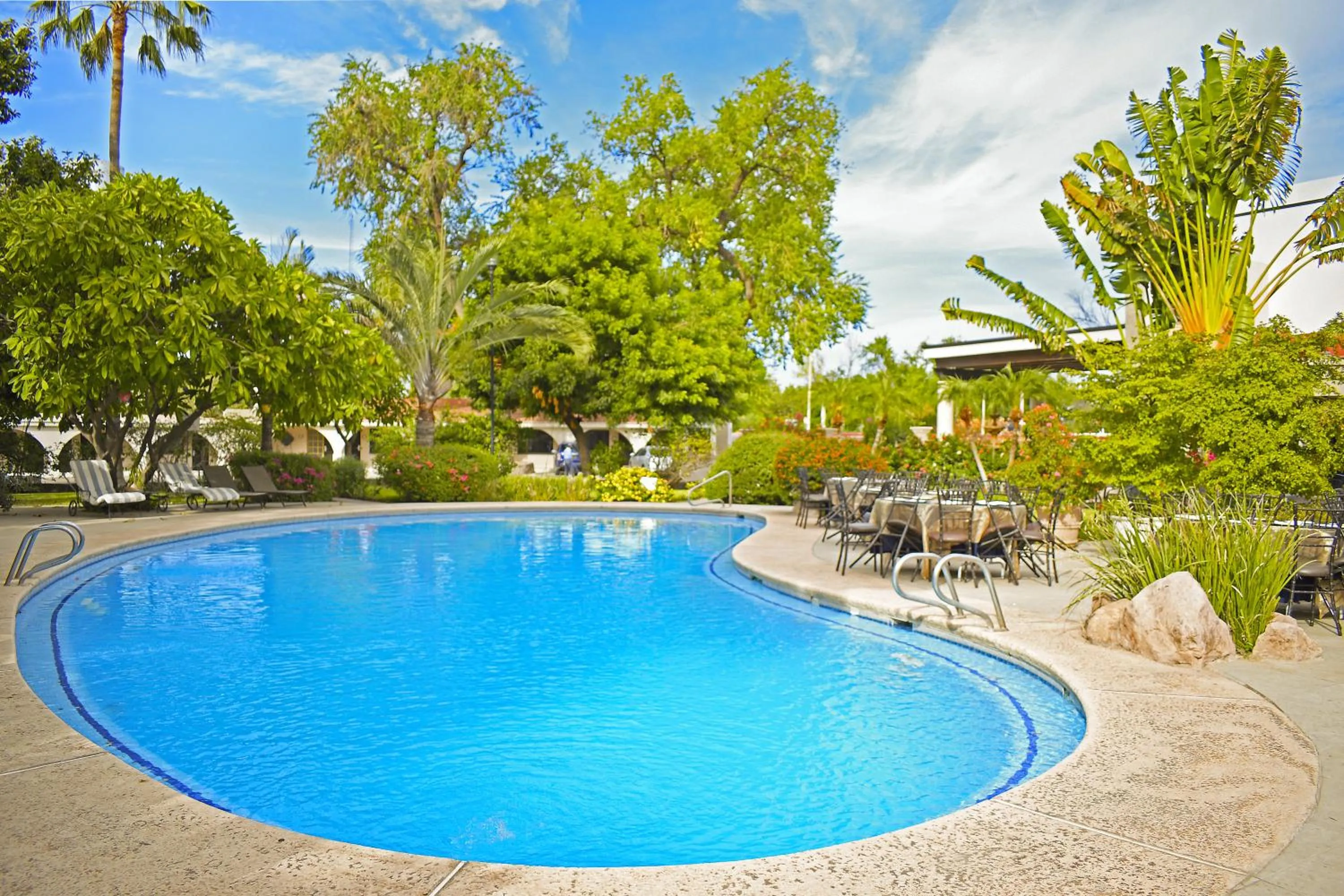 Pool view in Hotel Del Rio