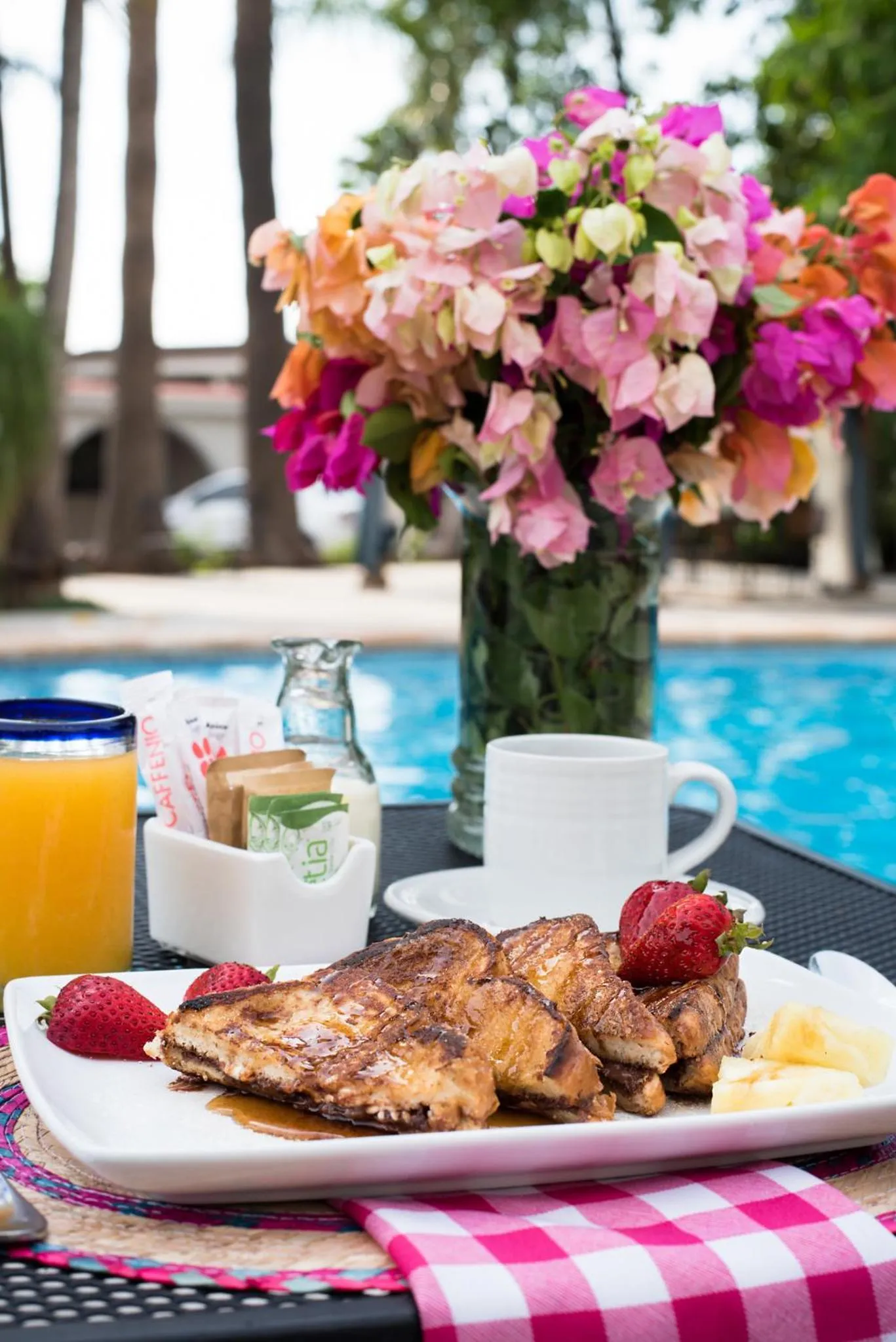 Restaurant/places to eat in Hotel Del Rio