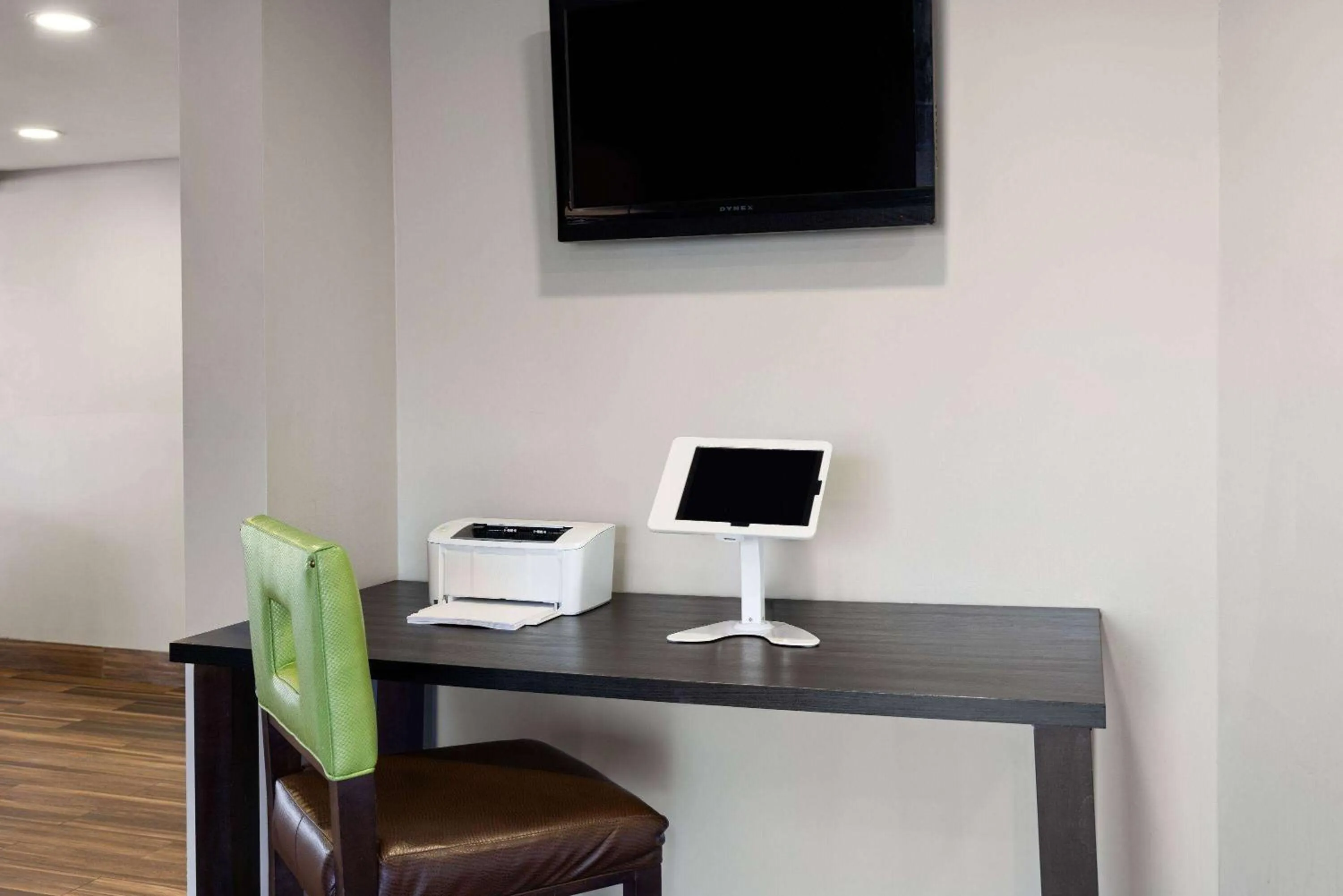 Business facilities in Baymont by Wyndham Newark at University of Delaware