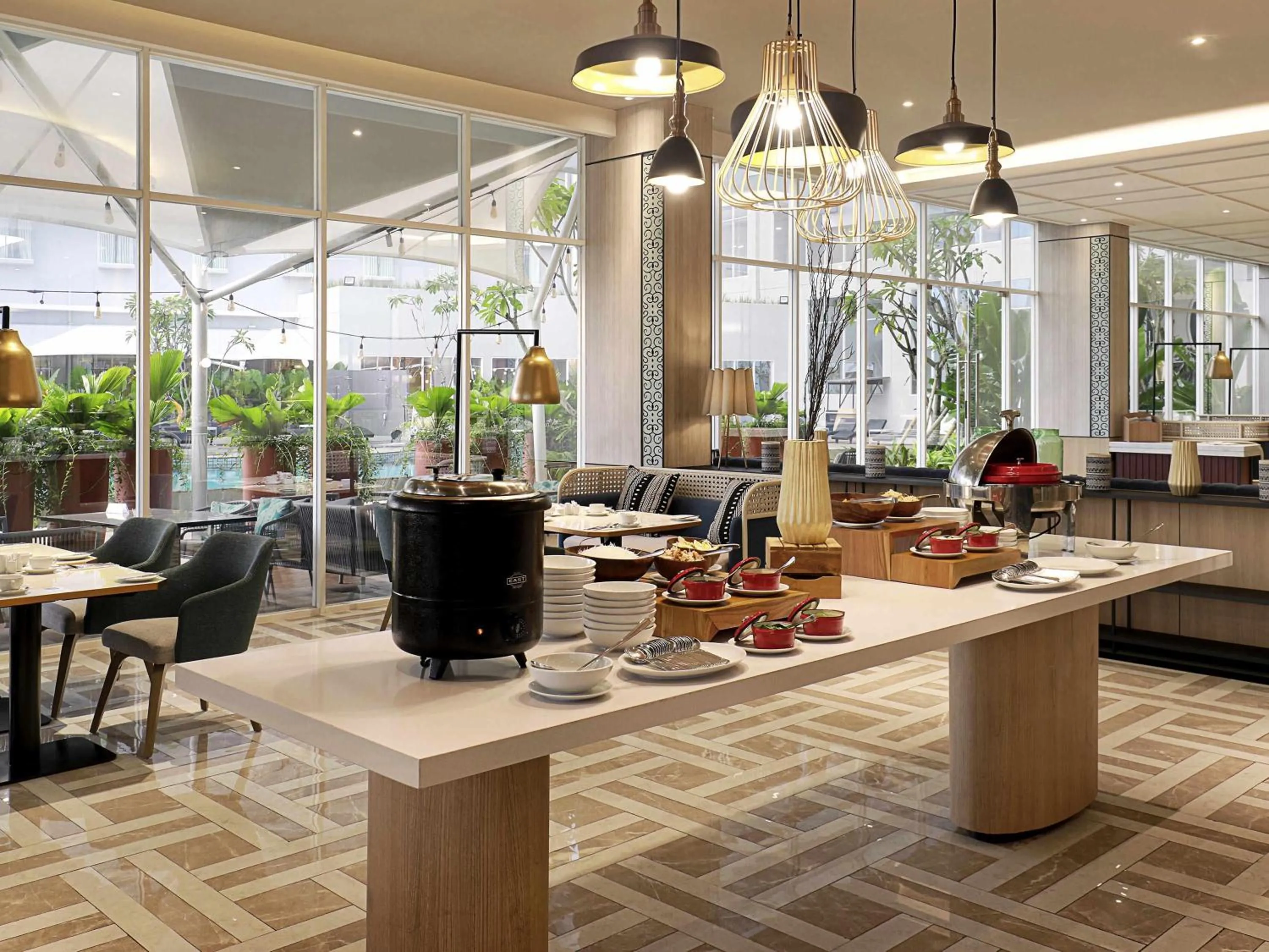 Restaurant/places to eat in Mercure Samarinda