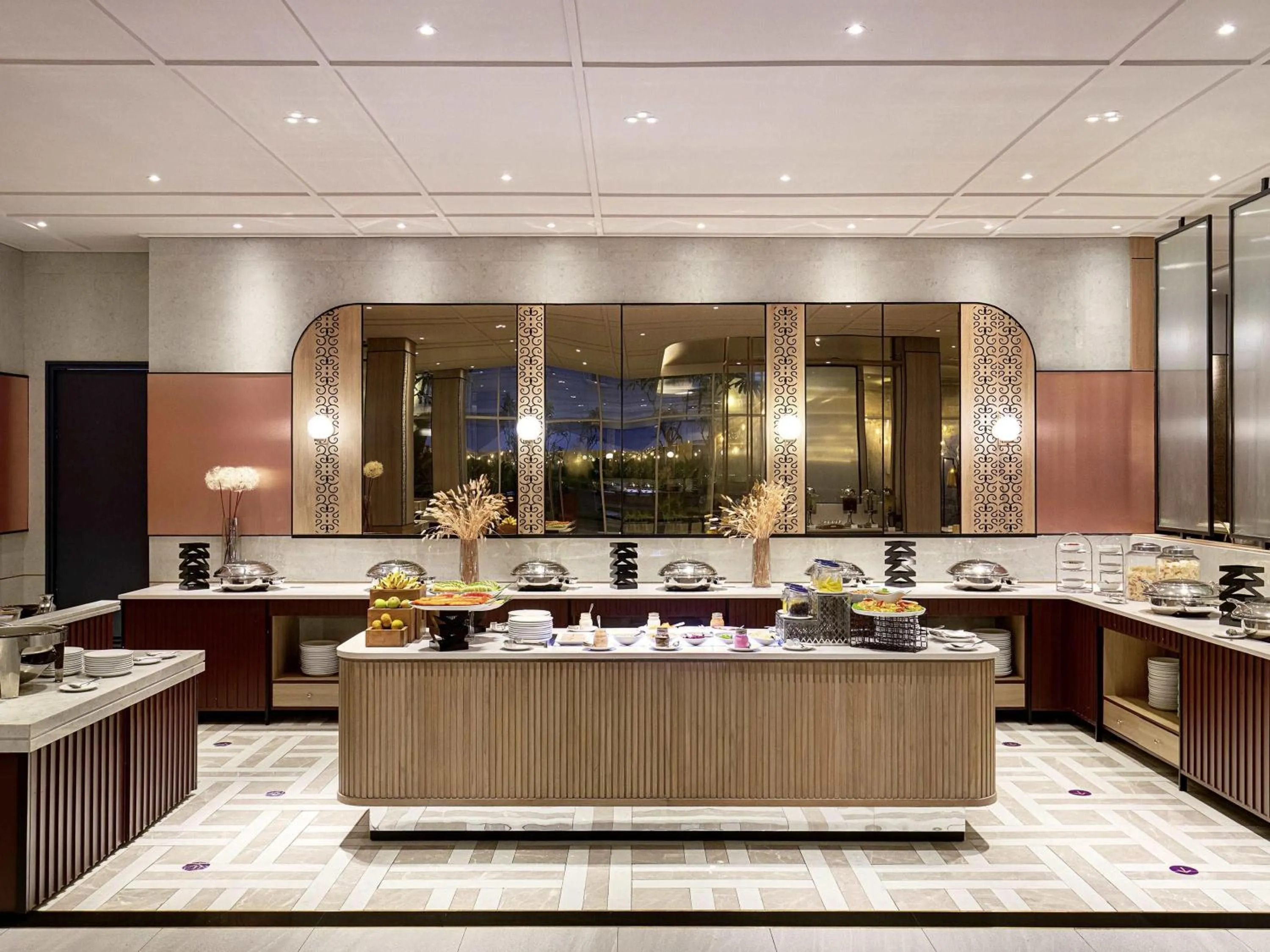 Restaurant/places to eat in Mercure Samarinda