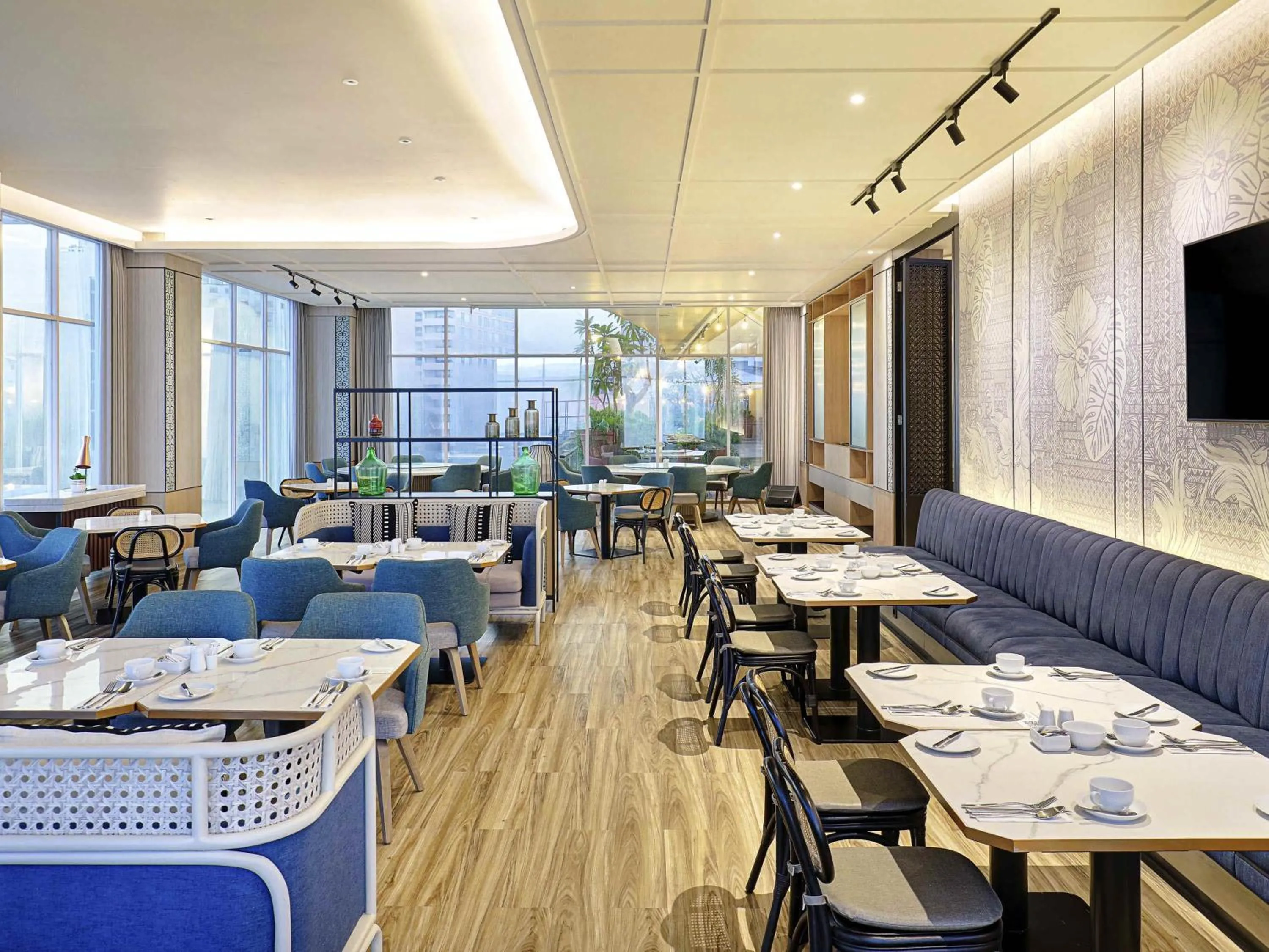 Restaurant/places to eat in Mercure Samarinda