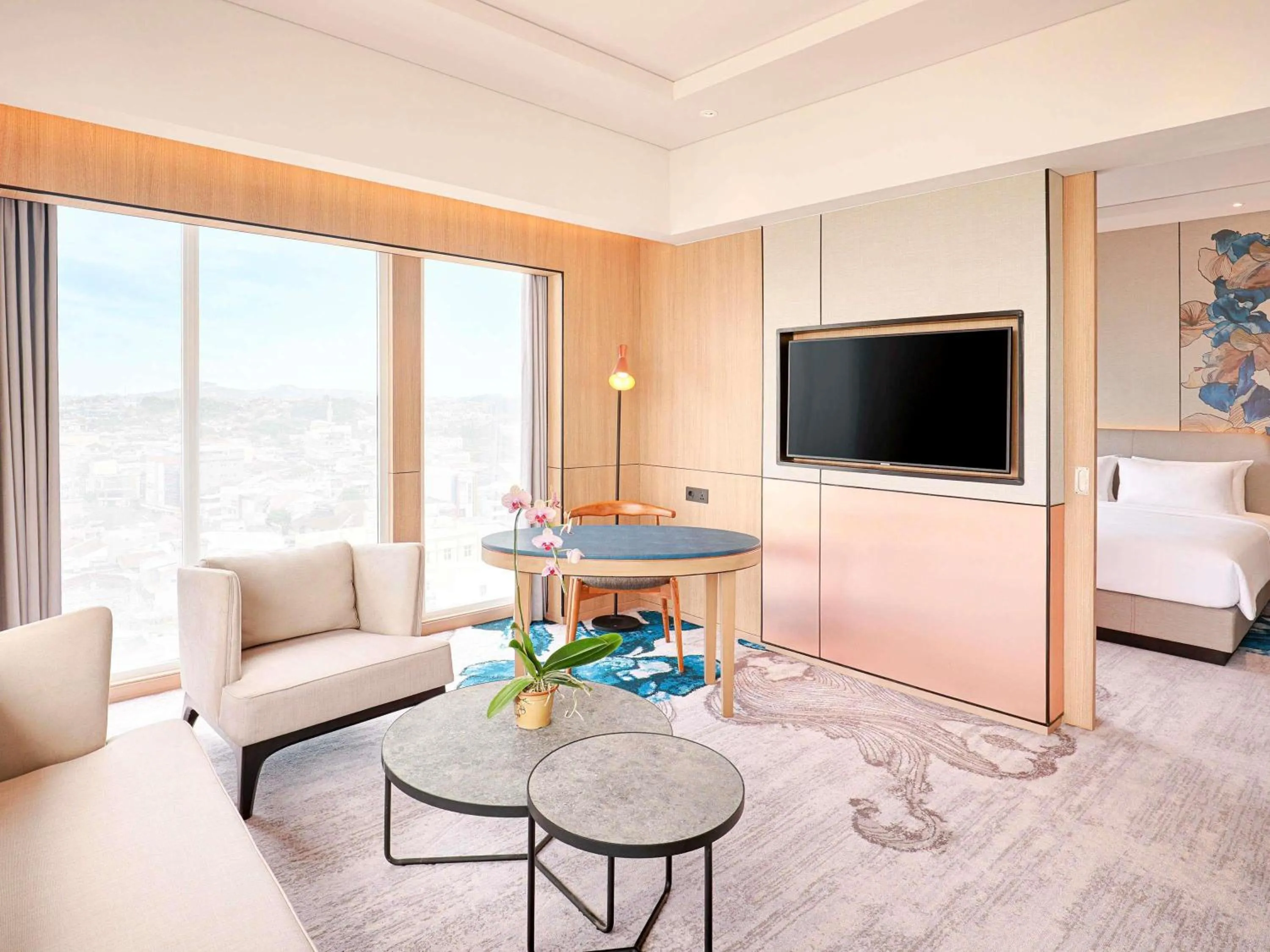 Deluxe King Suite with River View  in Mercure Samarinda