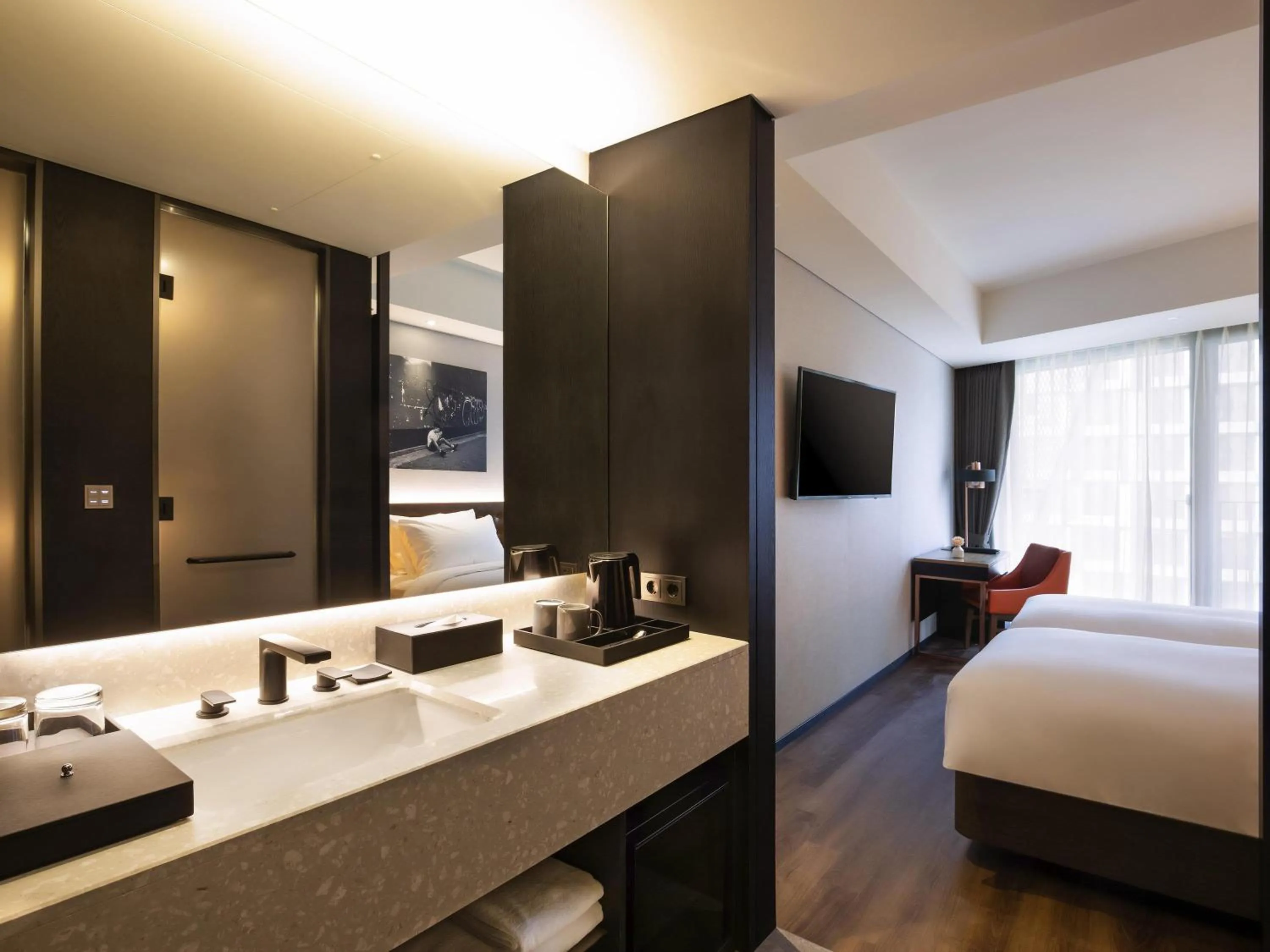 Bedroom, Bed in Mercure Ambassador Seoul Hongdae