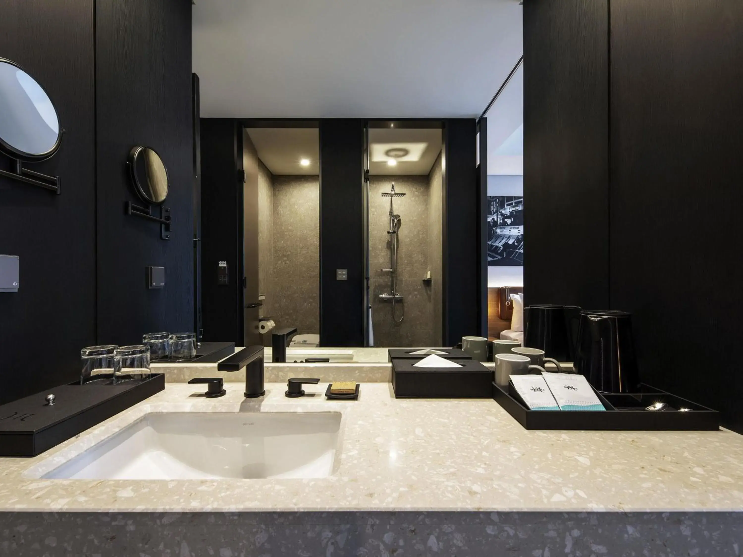 Superior Twin Room in Mercure Ambassador Seoul Hongdae Superior Twin Room in Mercure Ambassador Seoul Hongdae