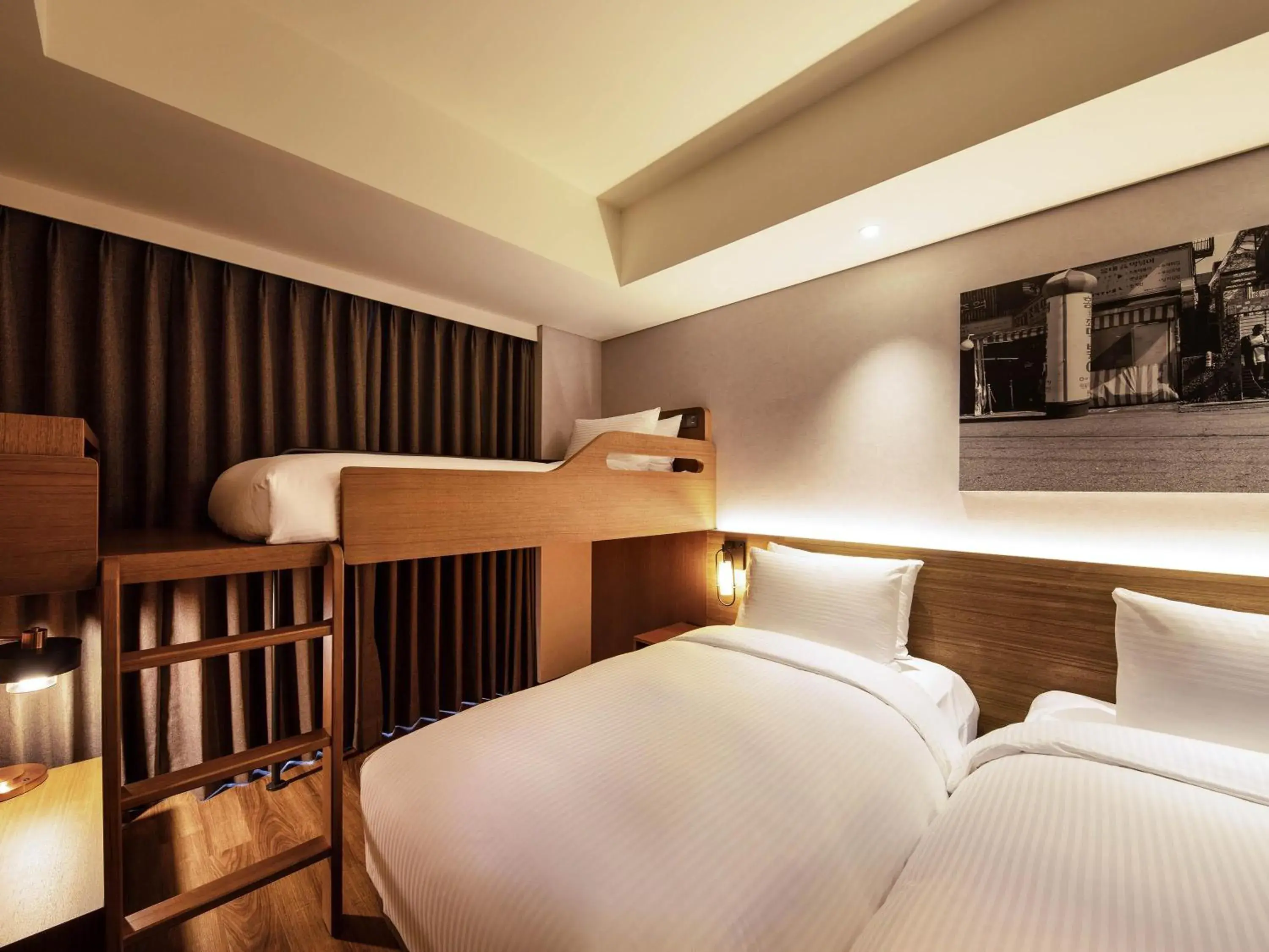 Bedroom, Bed in Mercure Ambassador Seoul Hongdae Bedroom, Bed in Mercure Ambassador Seoul Hongdae