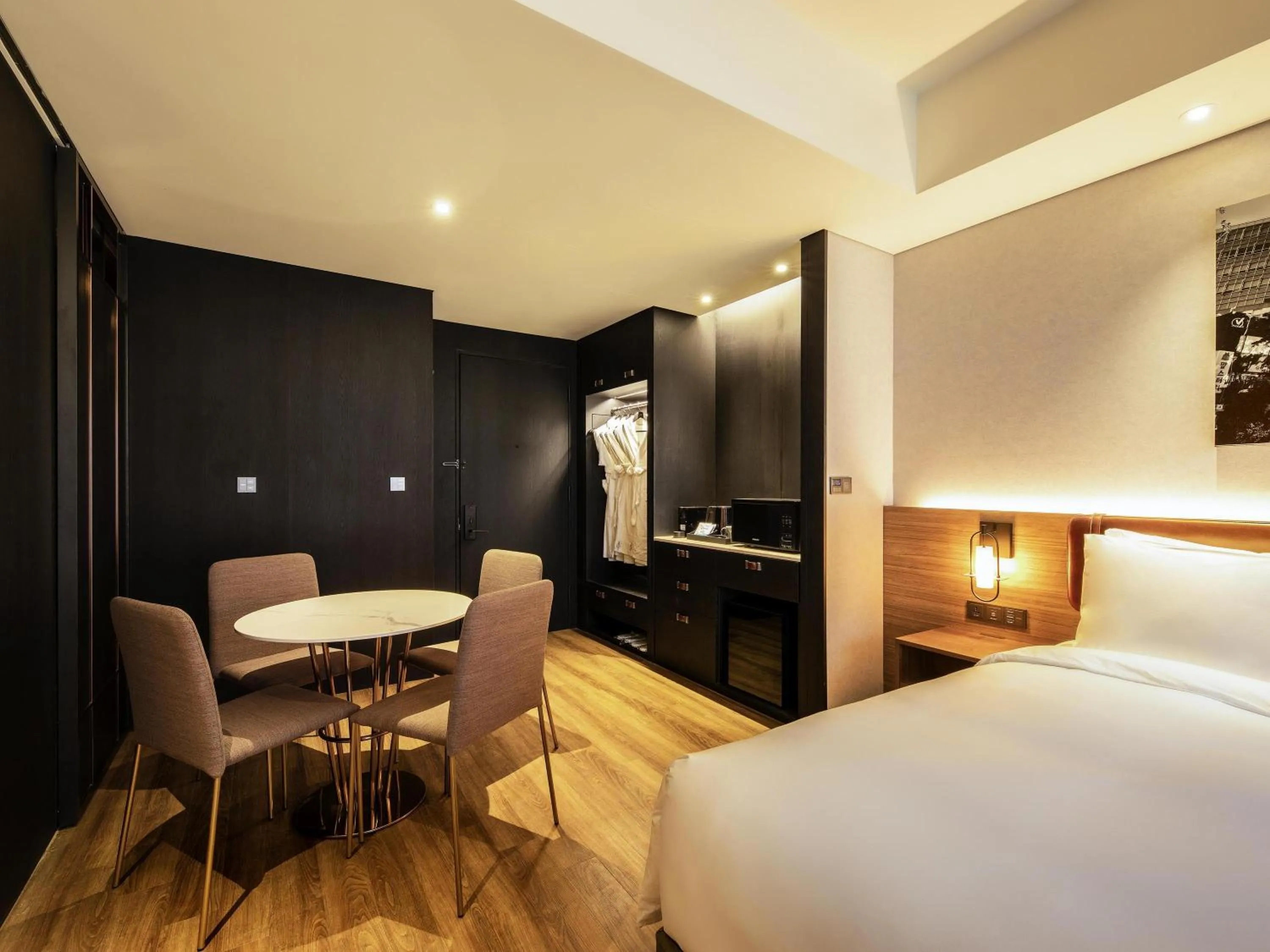 Bedroom, Bed in Mercure Ambassador Seoul Hongdae