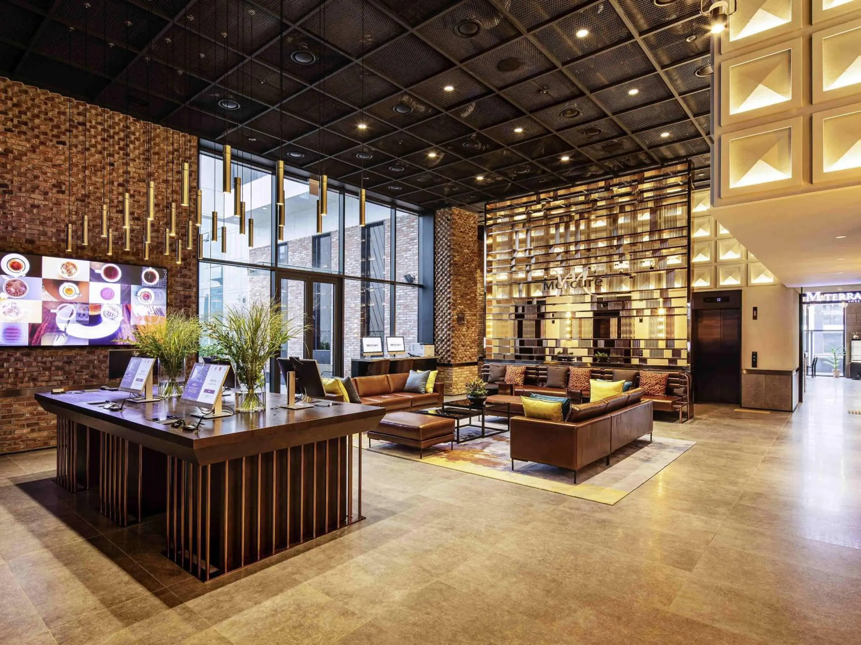 Property building in Mercure Ambassador Seoul Hongdae Property building in Mercure Ambassador Seoul Hongdae