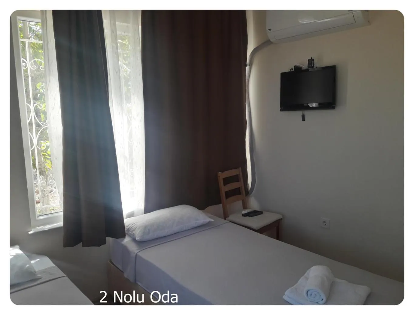 Photo of the whole room, Bed in Çamlaraltıpansiyon