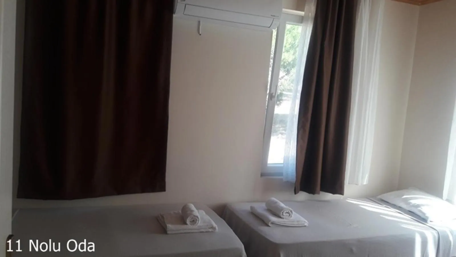 Photo of the whole room, Bed in Çamlaraltıpansiyon