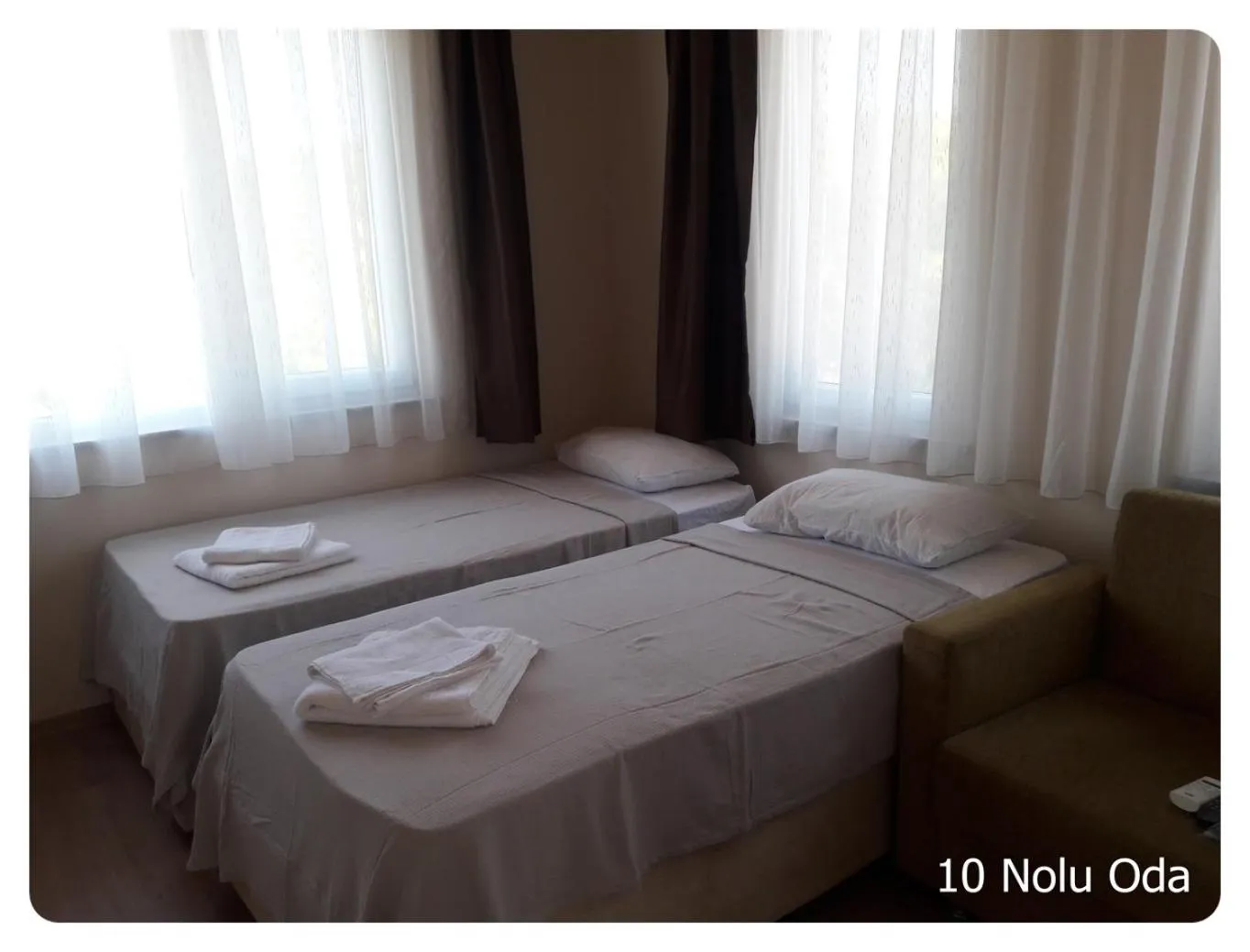 Photo of the whole room, Bed in Çamlaraltıpansiyon