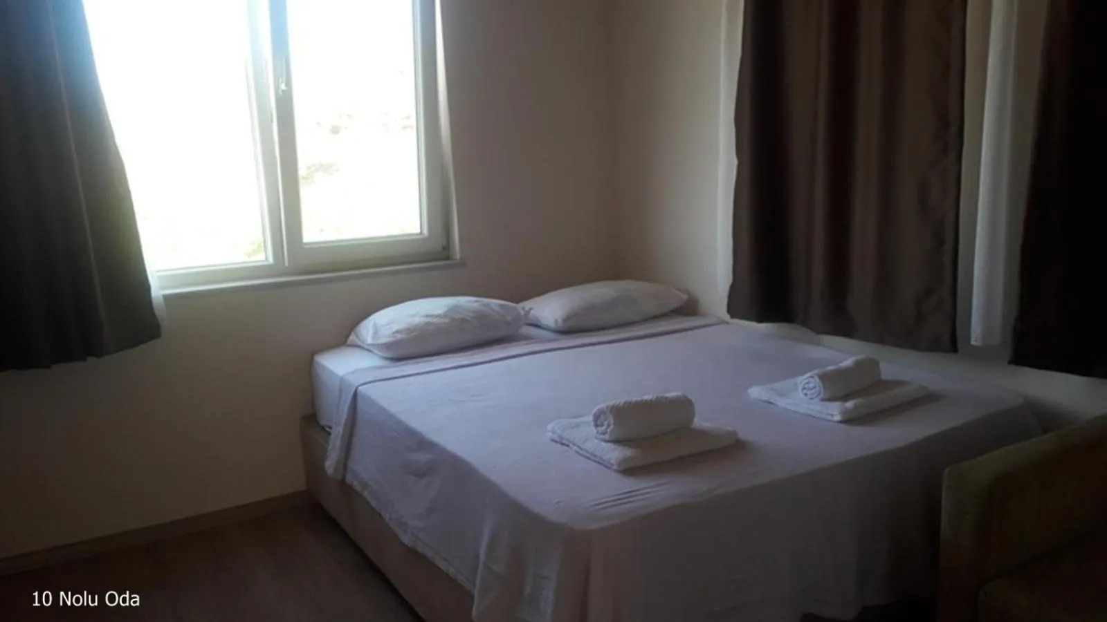 Photo of the whole room, Bed in Çamlaraltıpansiyon