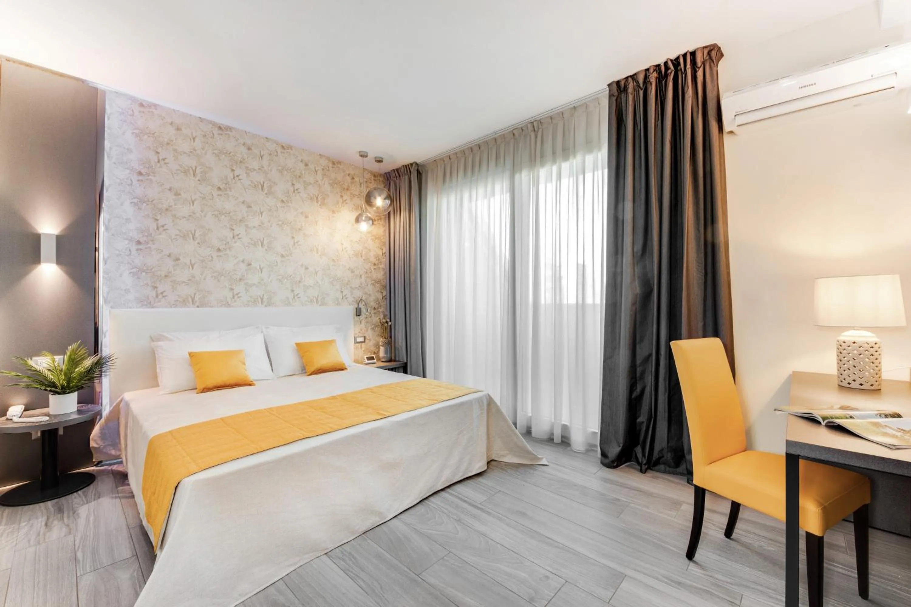 Photo of the whole room, Bed in Romagna Suite Hotel