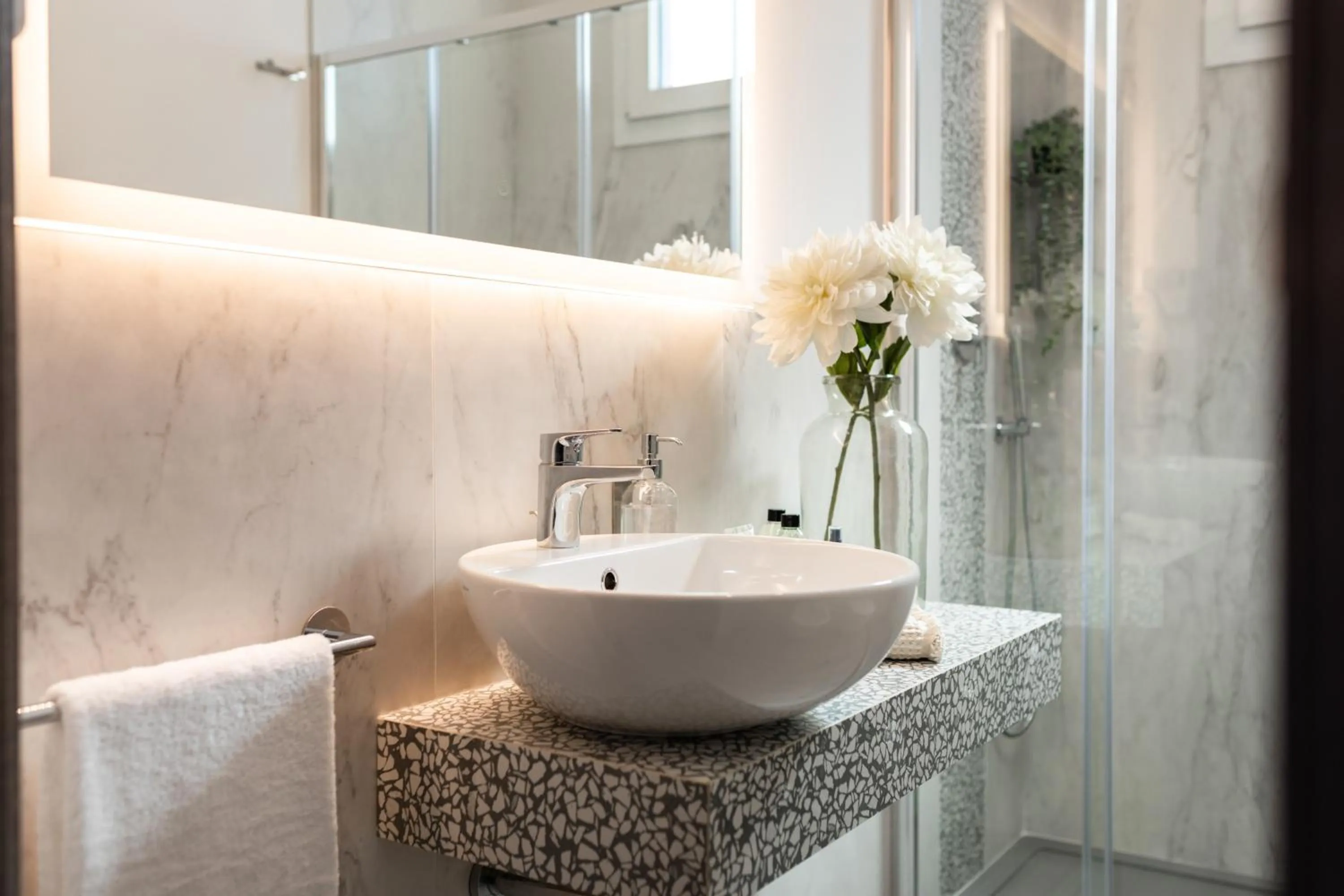 Bathroom in Romagna Suite Hotel