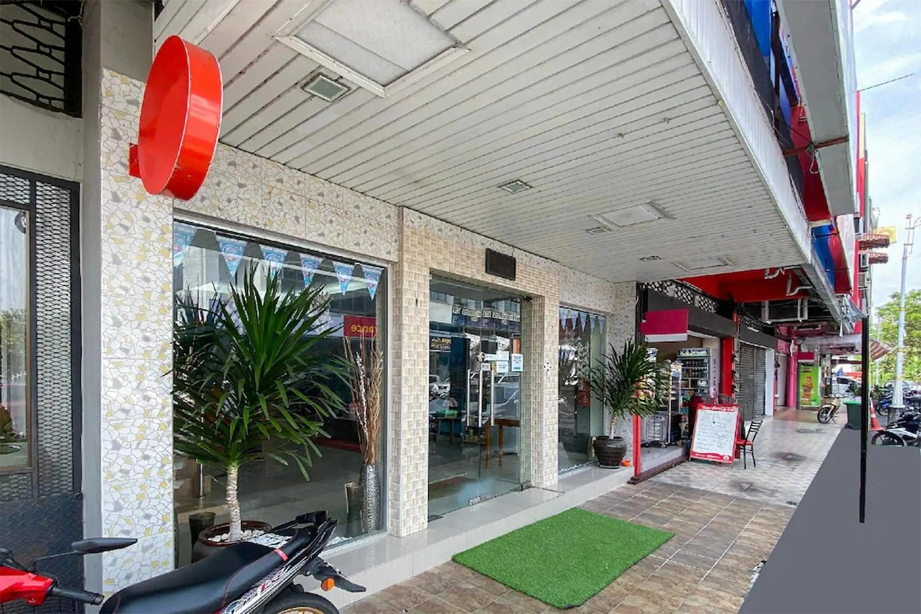 Property building in Coop Hotel Kangar