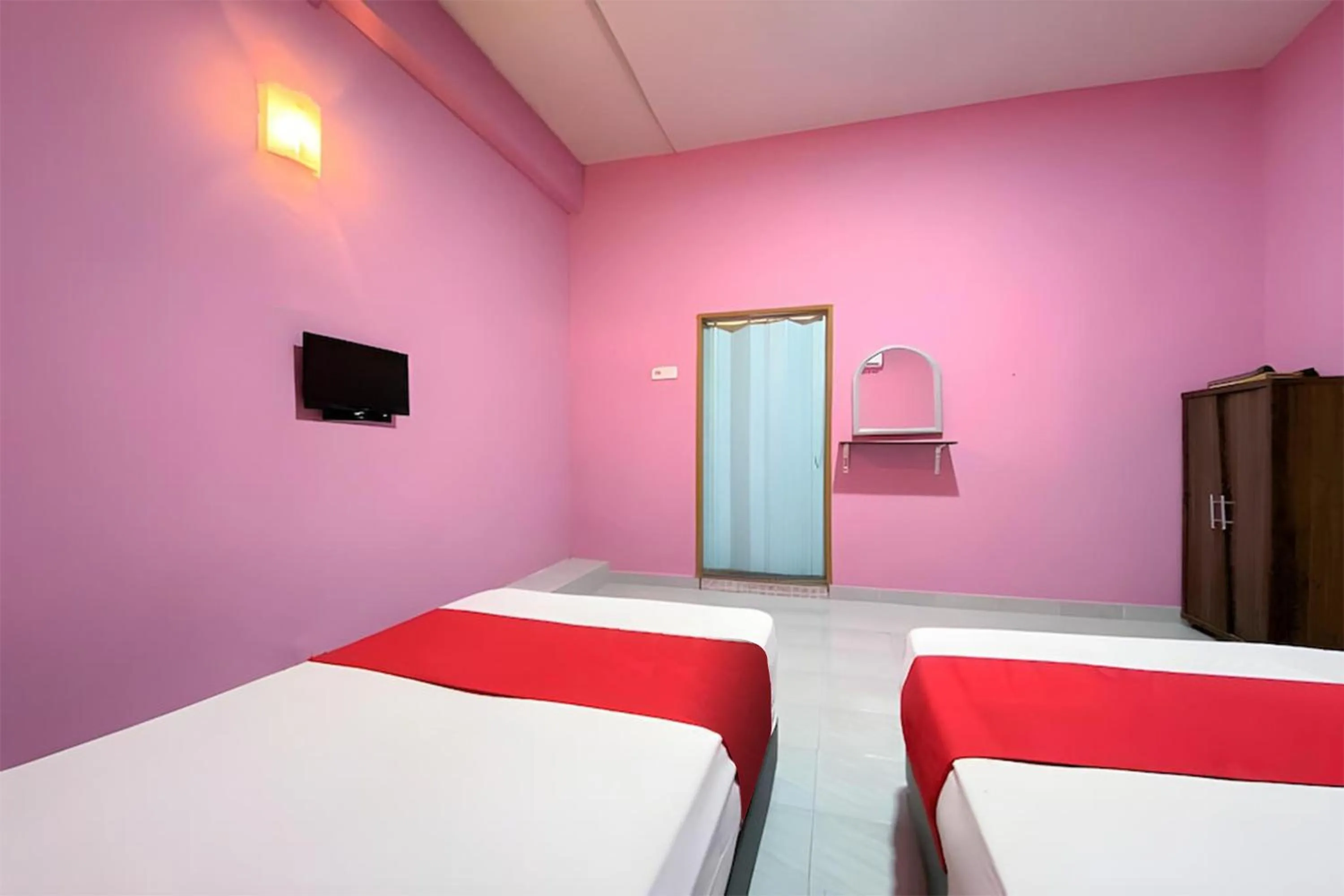 Bed in Coop Hotel Kangar