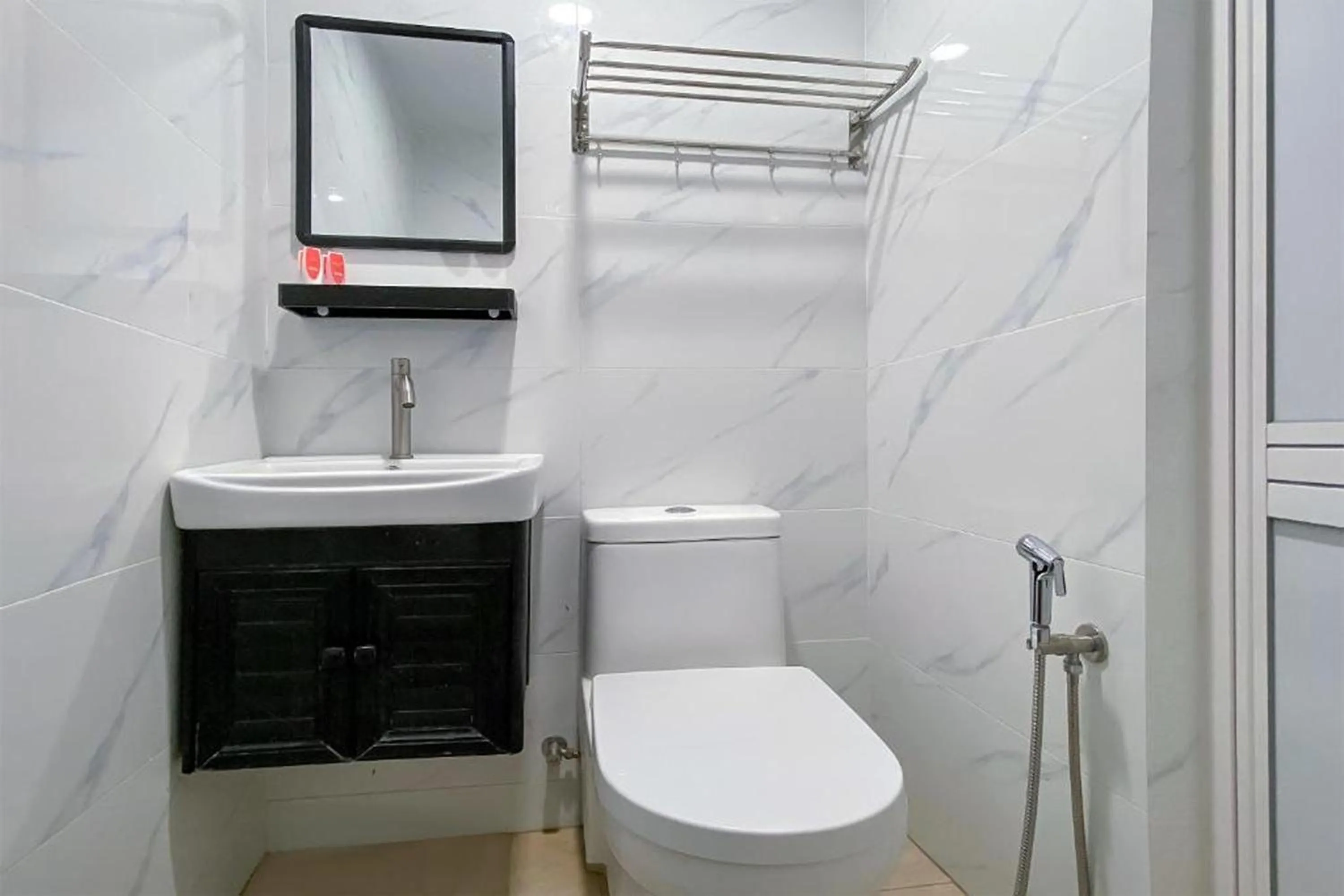 Bathroom in Coop Hotel Kangar