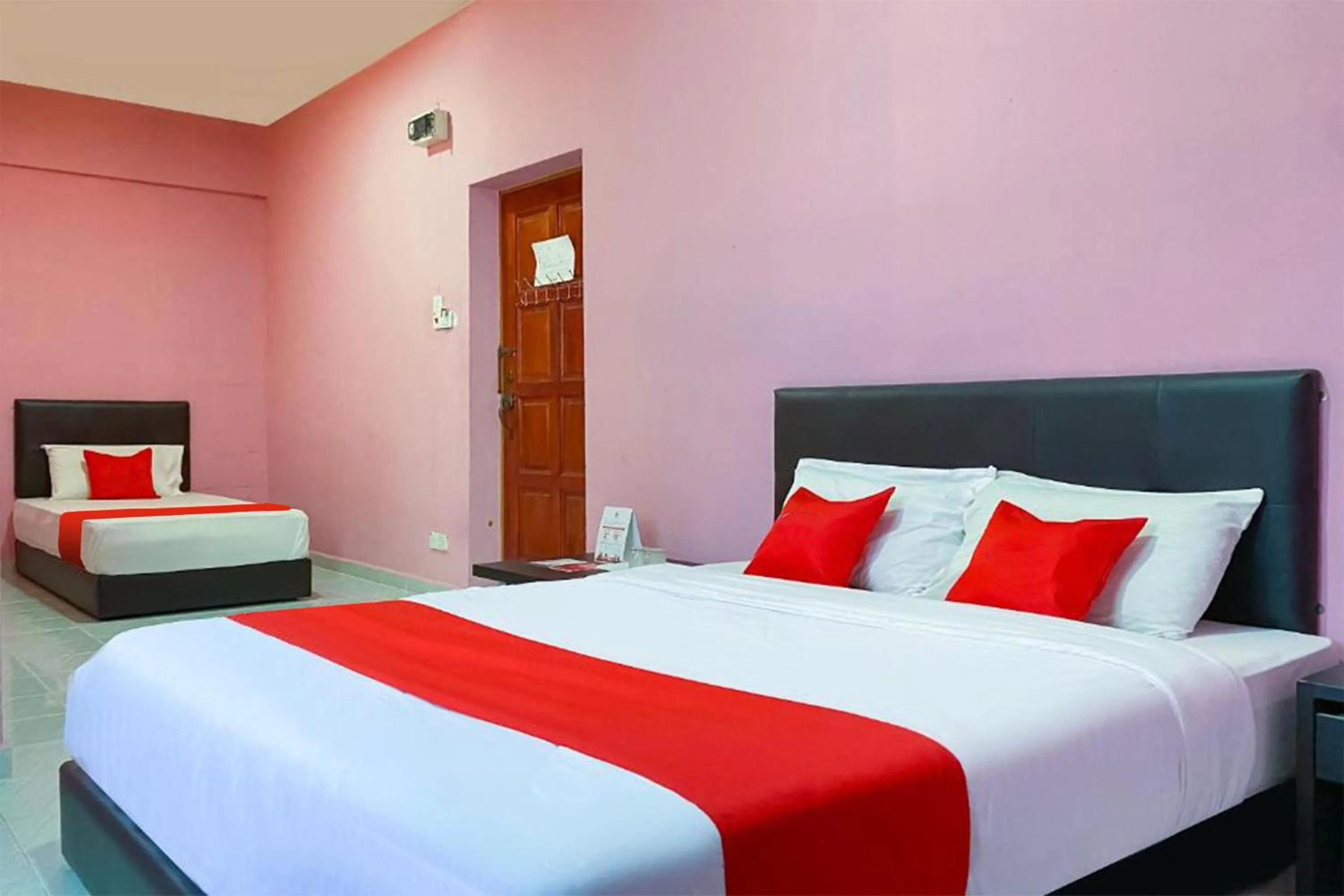 Bed in Coop Hotel Kangar