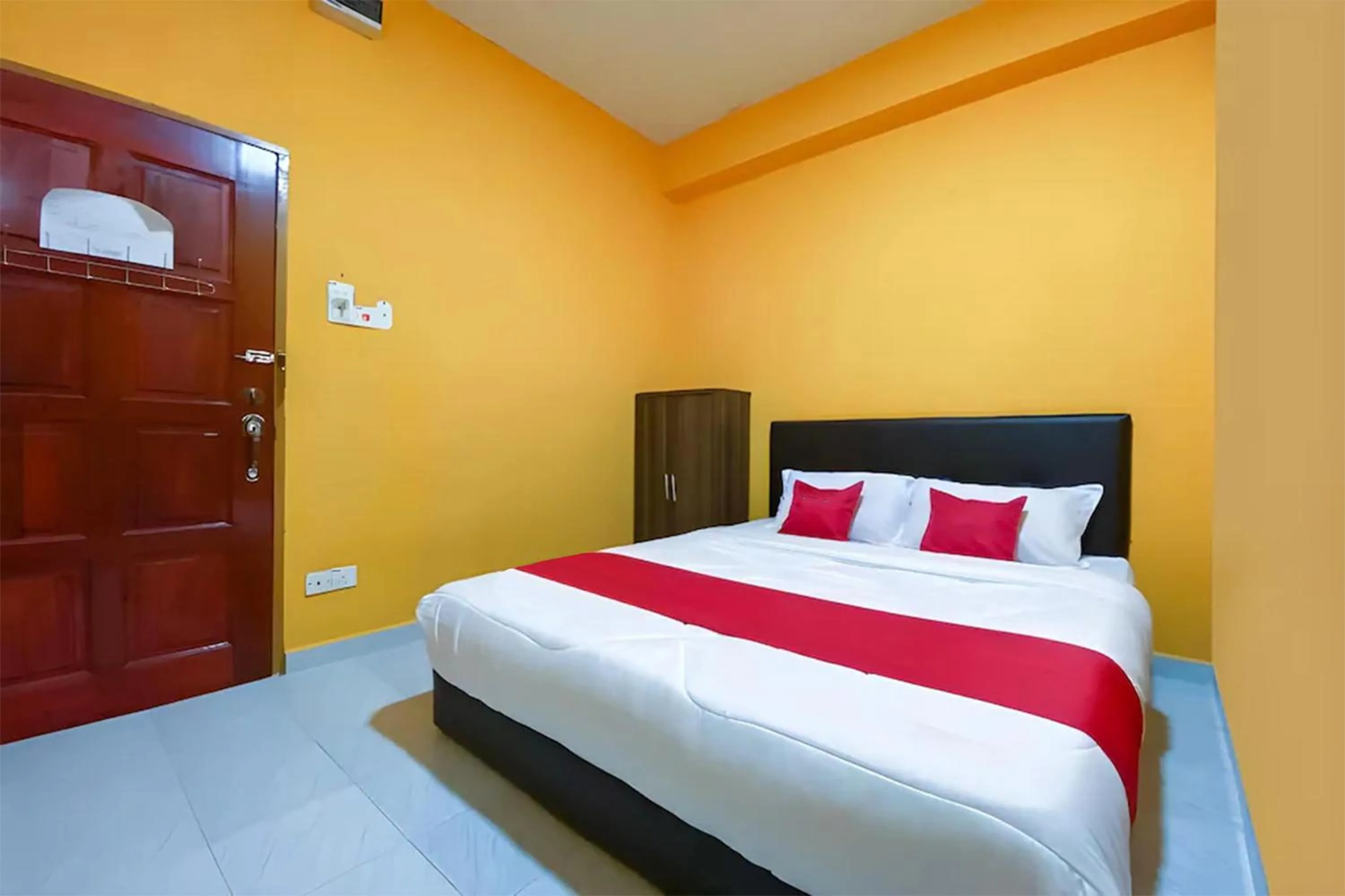Bed in Coop Hotel Kangar