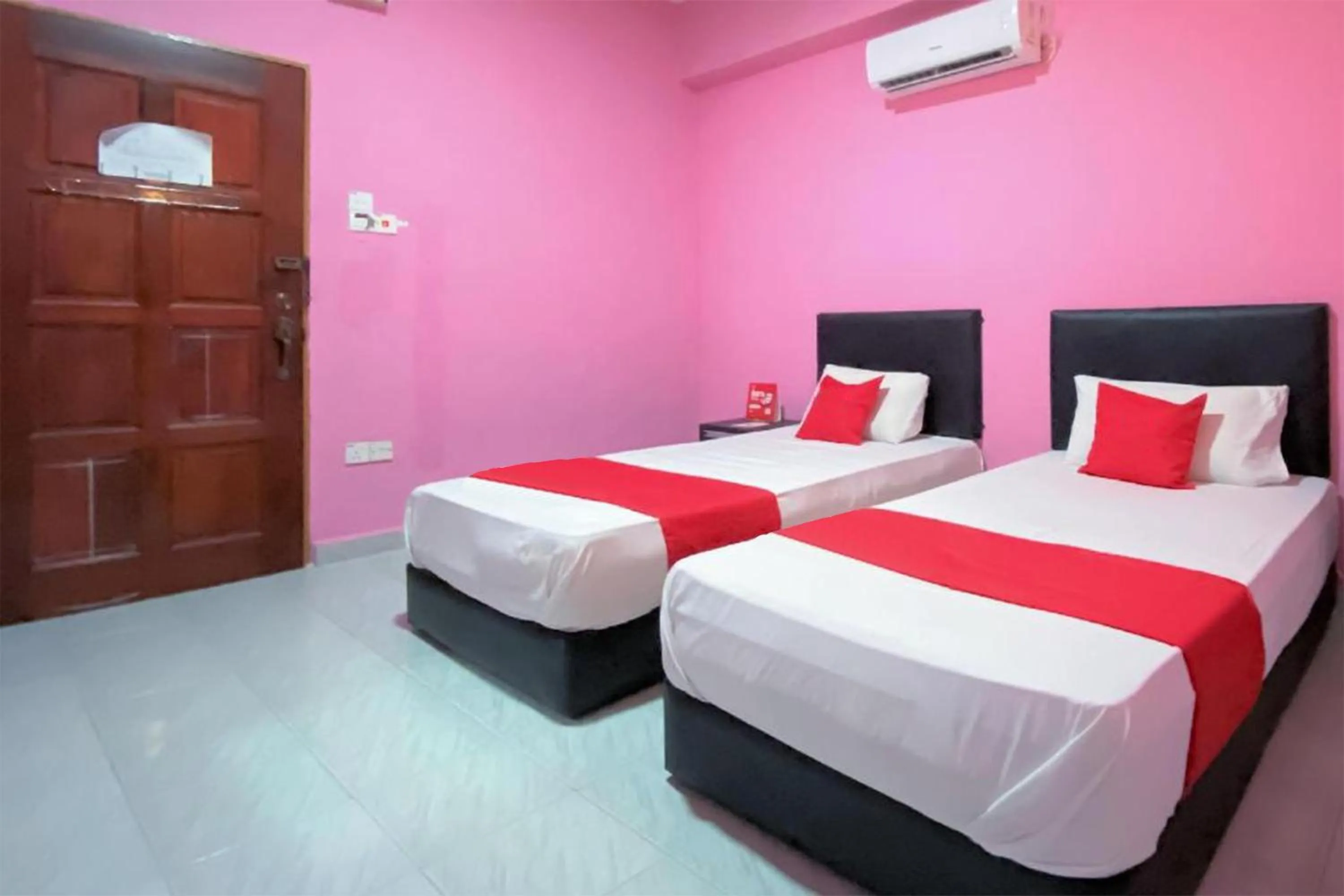 Bed in Coop Hotel Kangar