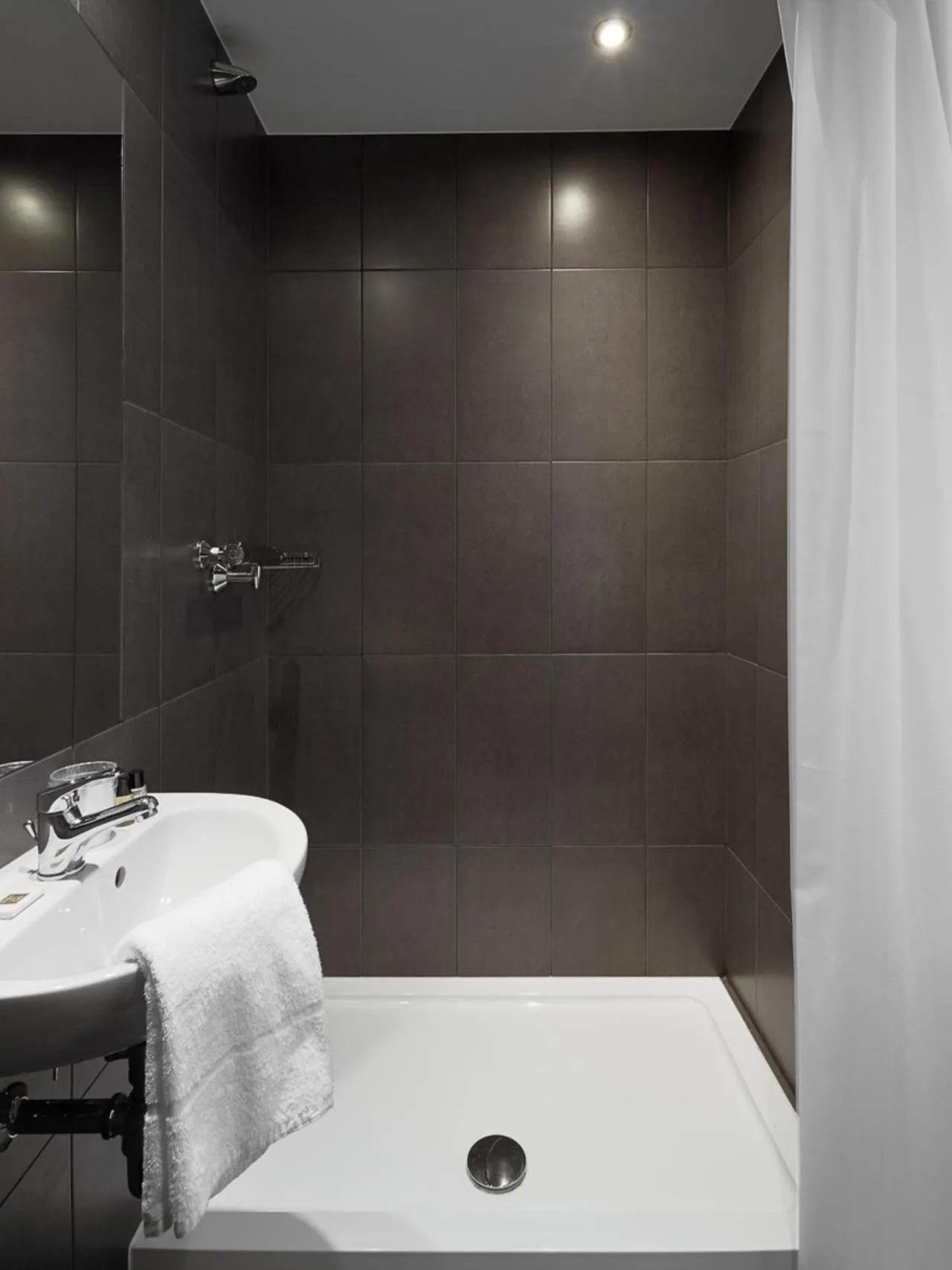 Deluxe Queen Room in The Social Hub Amsterdam West 4 star