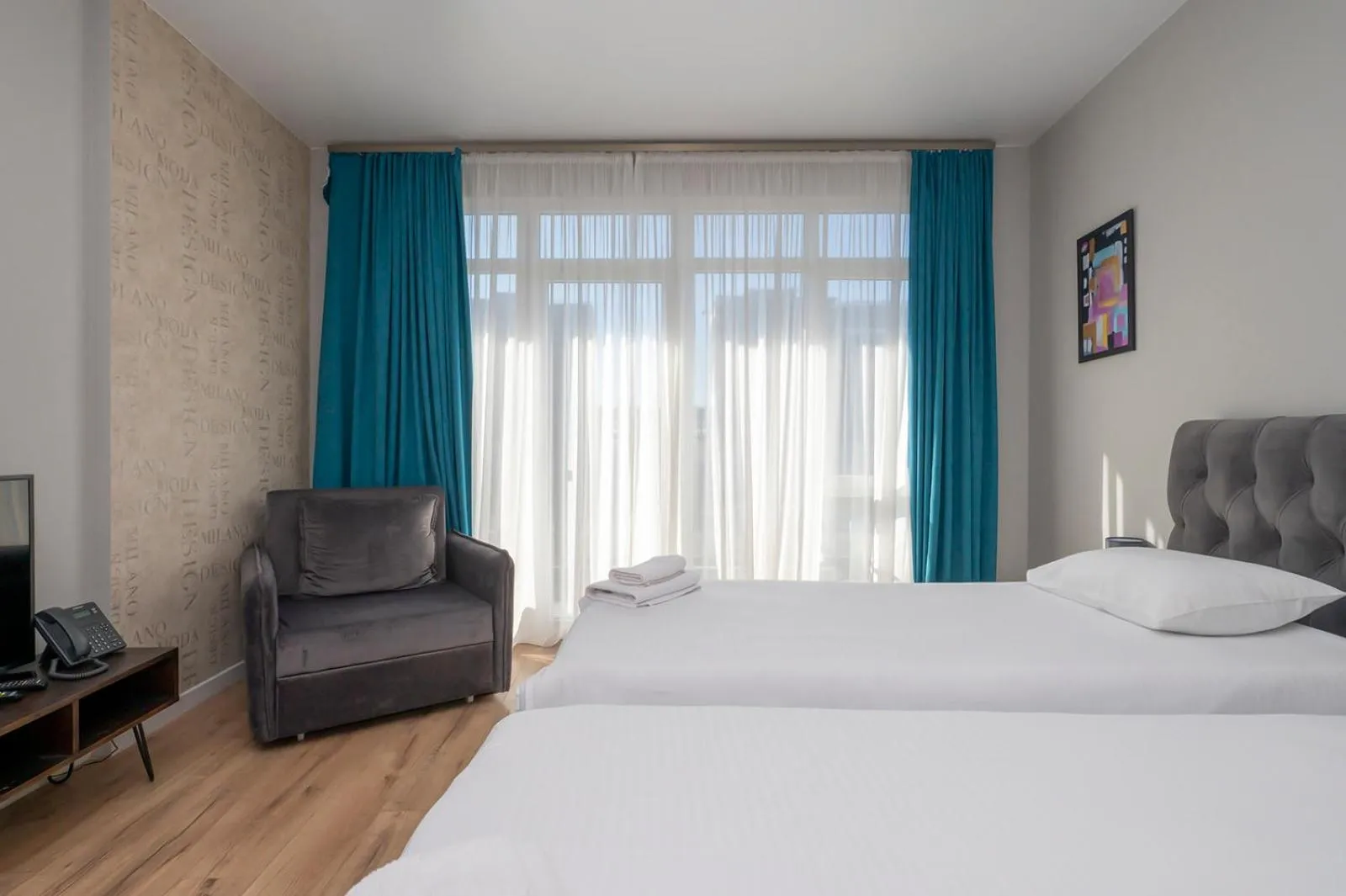 Deluxe Twin Room in White Sails Residential Hotel