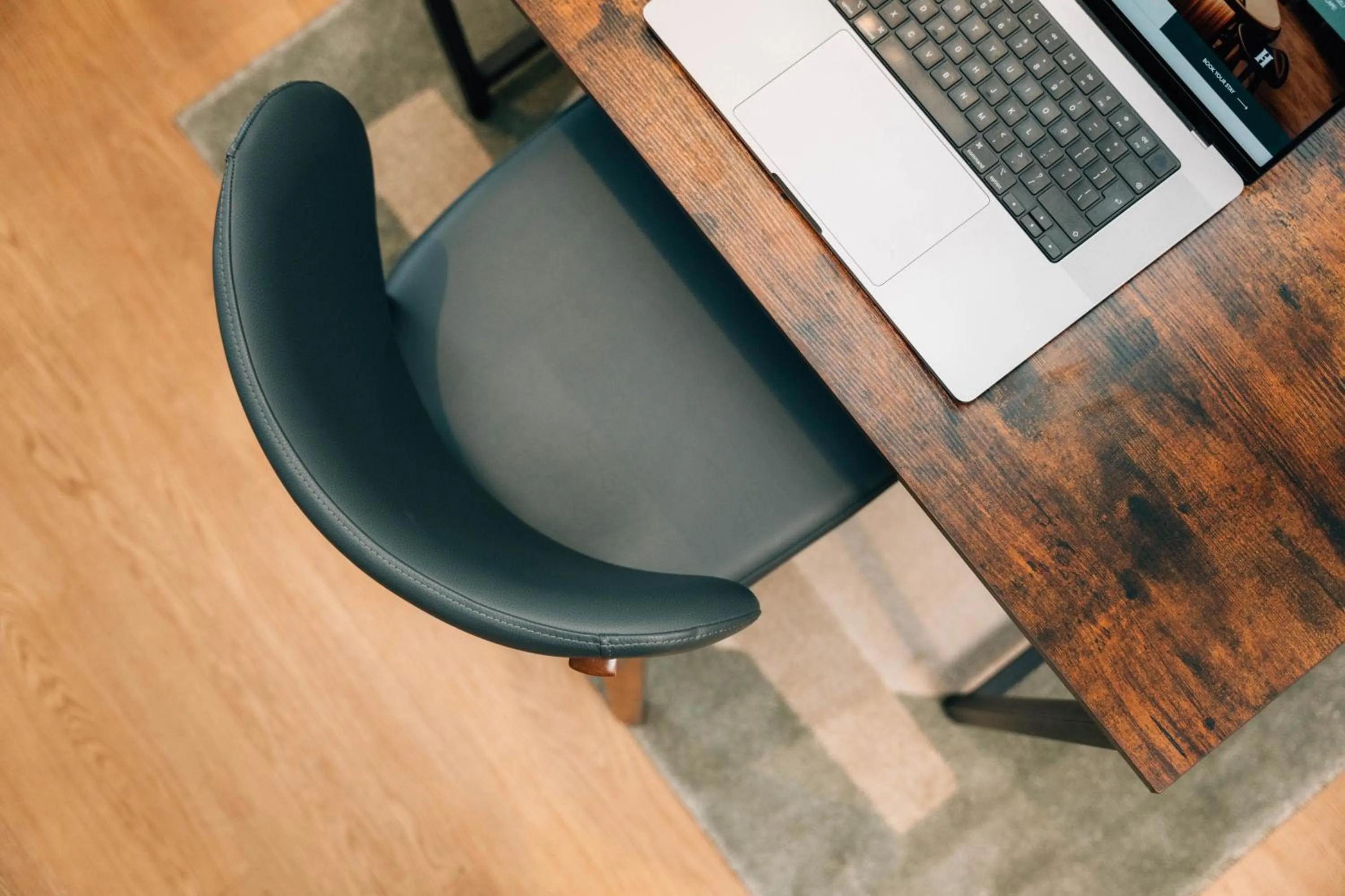 hair dresser in Haslem Hotel