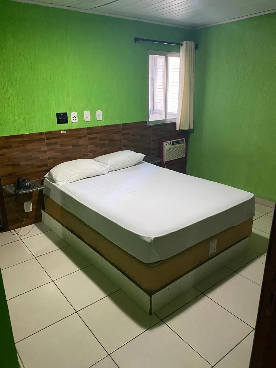 Bedroom, Bed in Hotel Atlanta - Salvador - BA