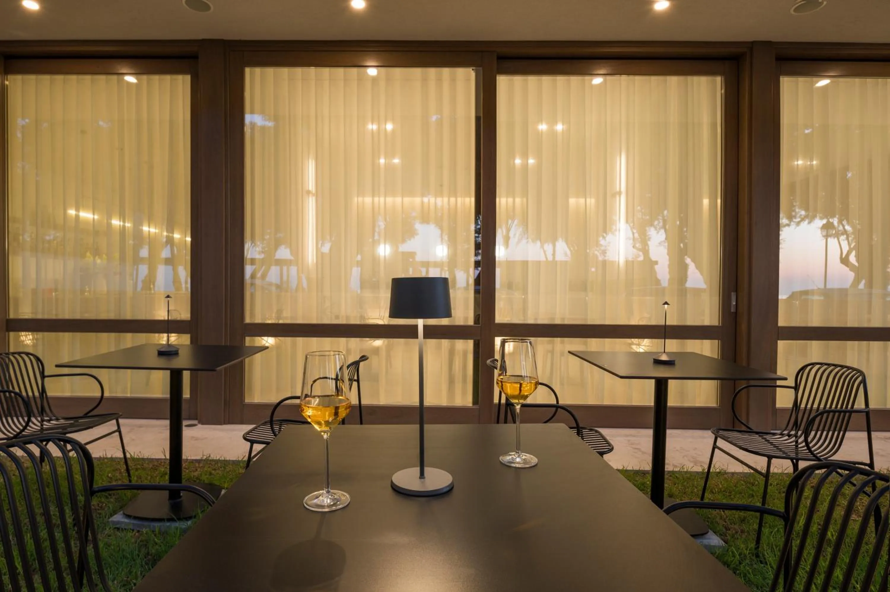 Restaurant/places to eat in SanSal Boutique Hotel