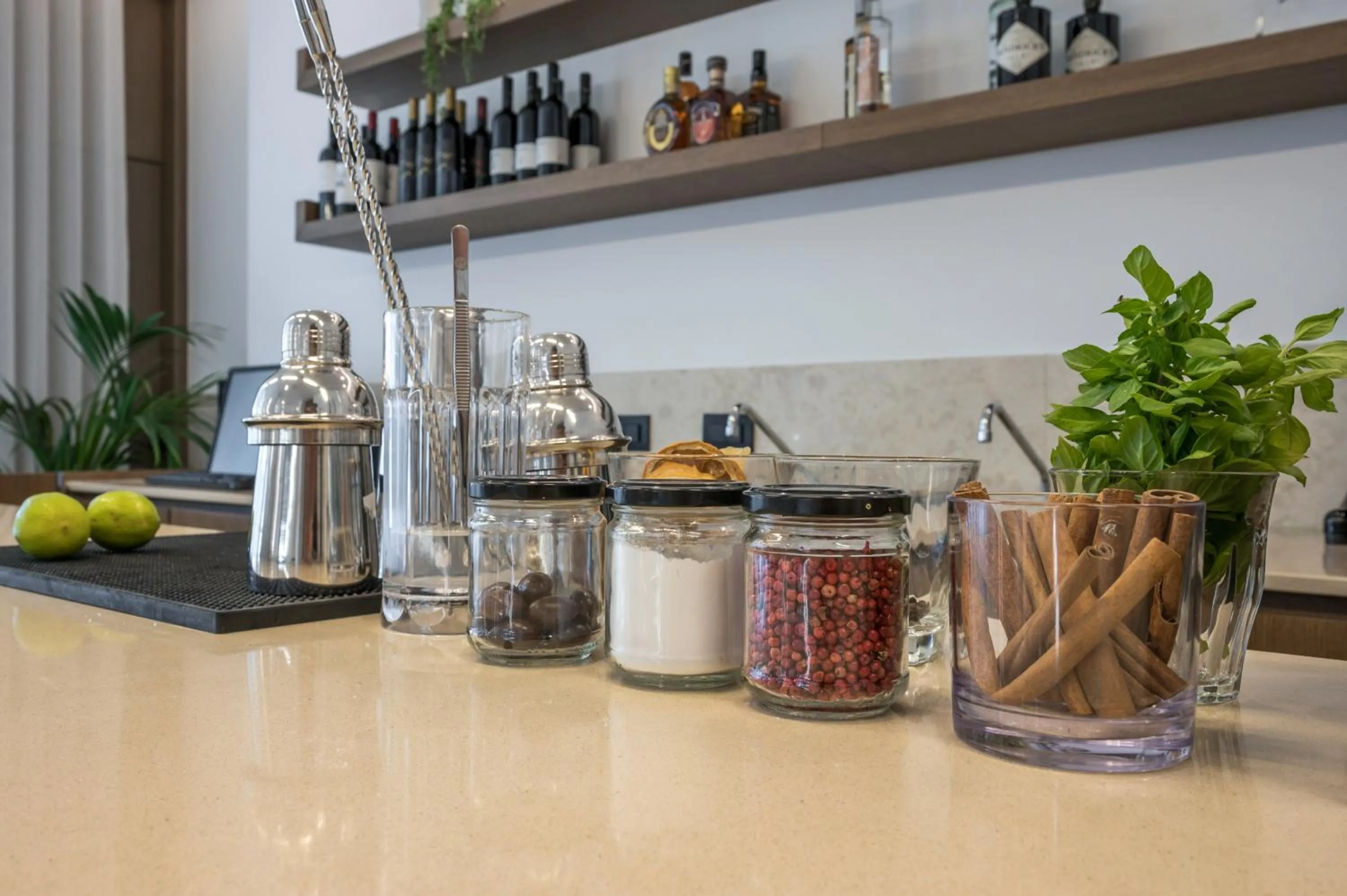 Restaurant/places to eat in SanSal Boutique Hotel