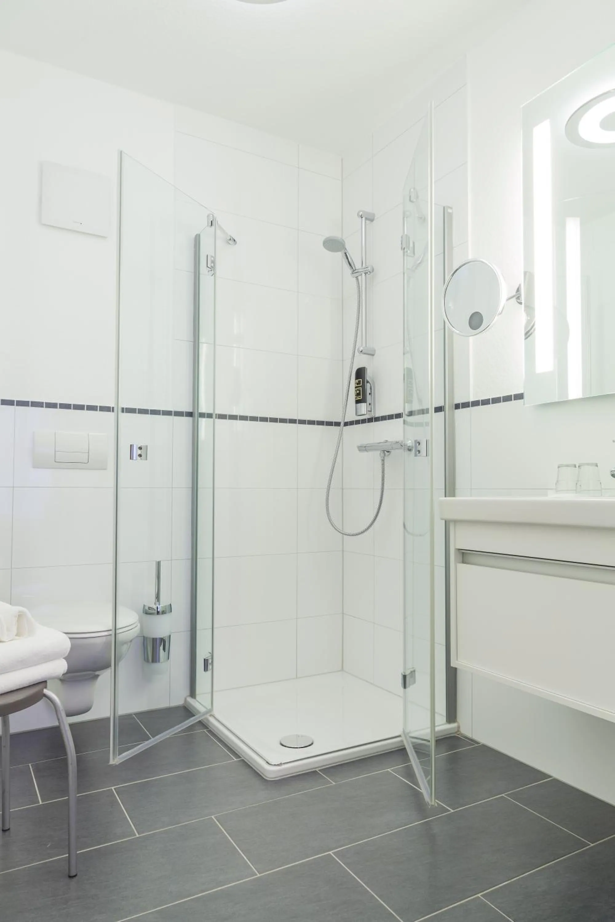 Shower in Hotel & Restaurant Schaumburger Ritter, Rinteln